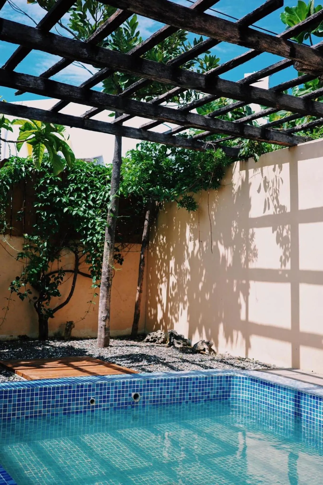 Swimming pool in Ding Jia Garden Resort