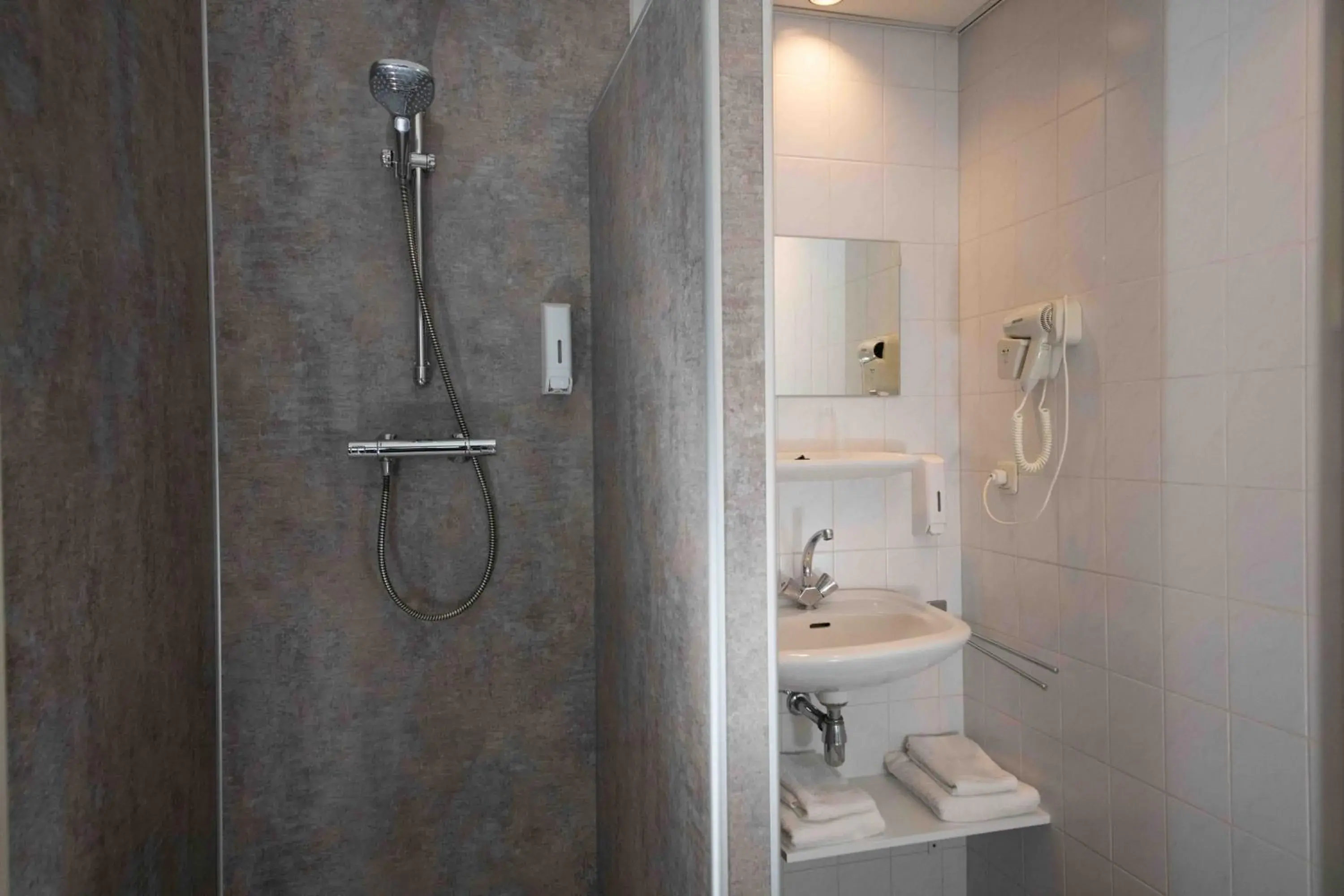 Single Room in Hotel Hoogeerd by Flow Niftrik - Nijmegen Single Room in Hotel Hoogeerd by Flow Niftrik - Nijmegen