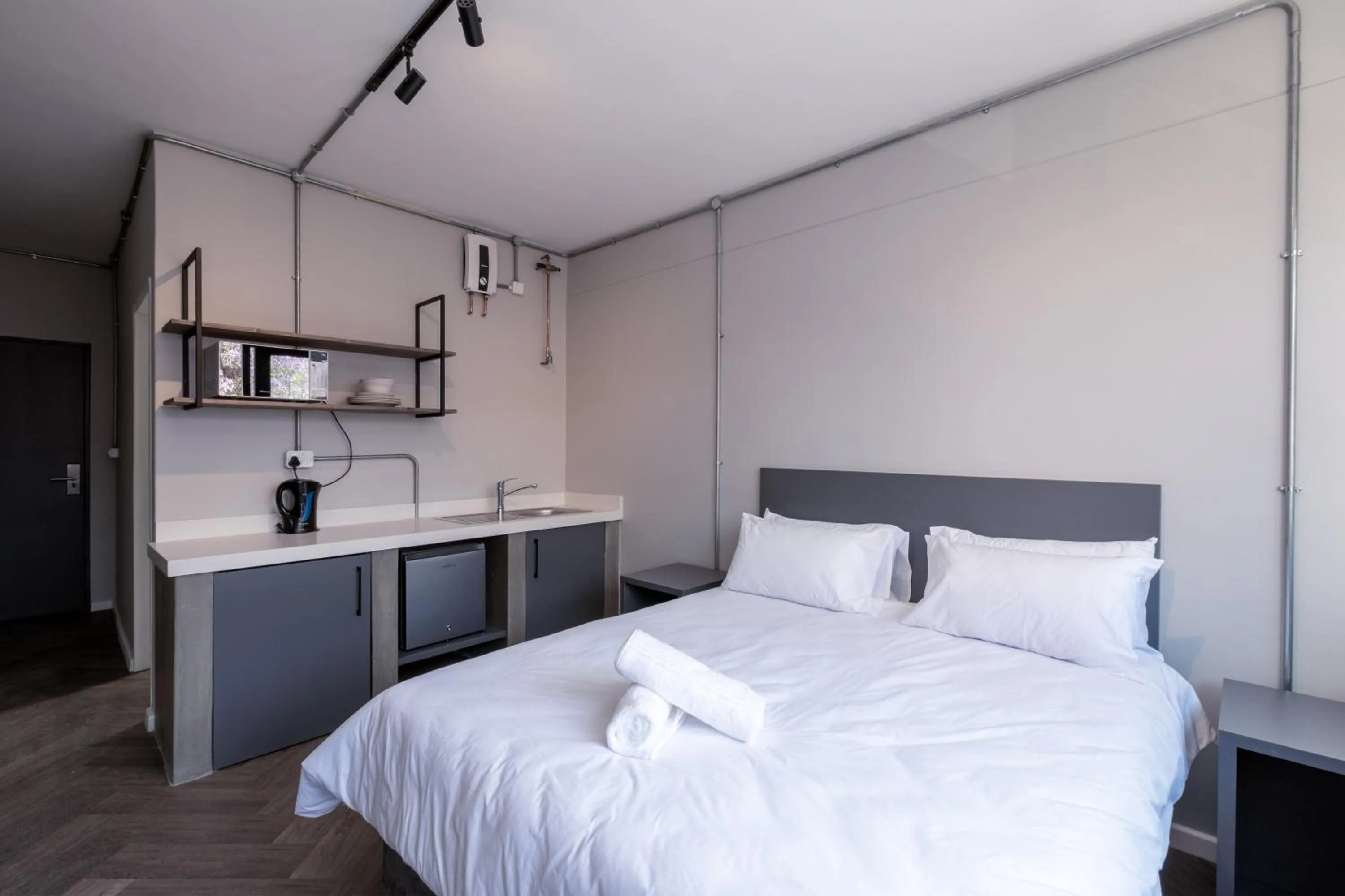 Bed in Inn & Out Plus Rosebank