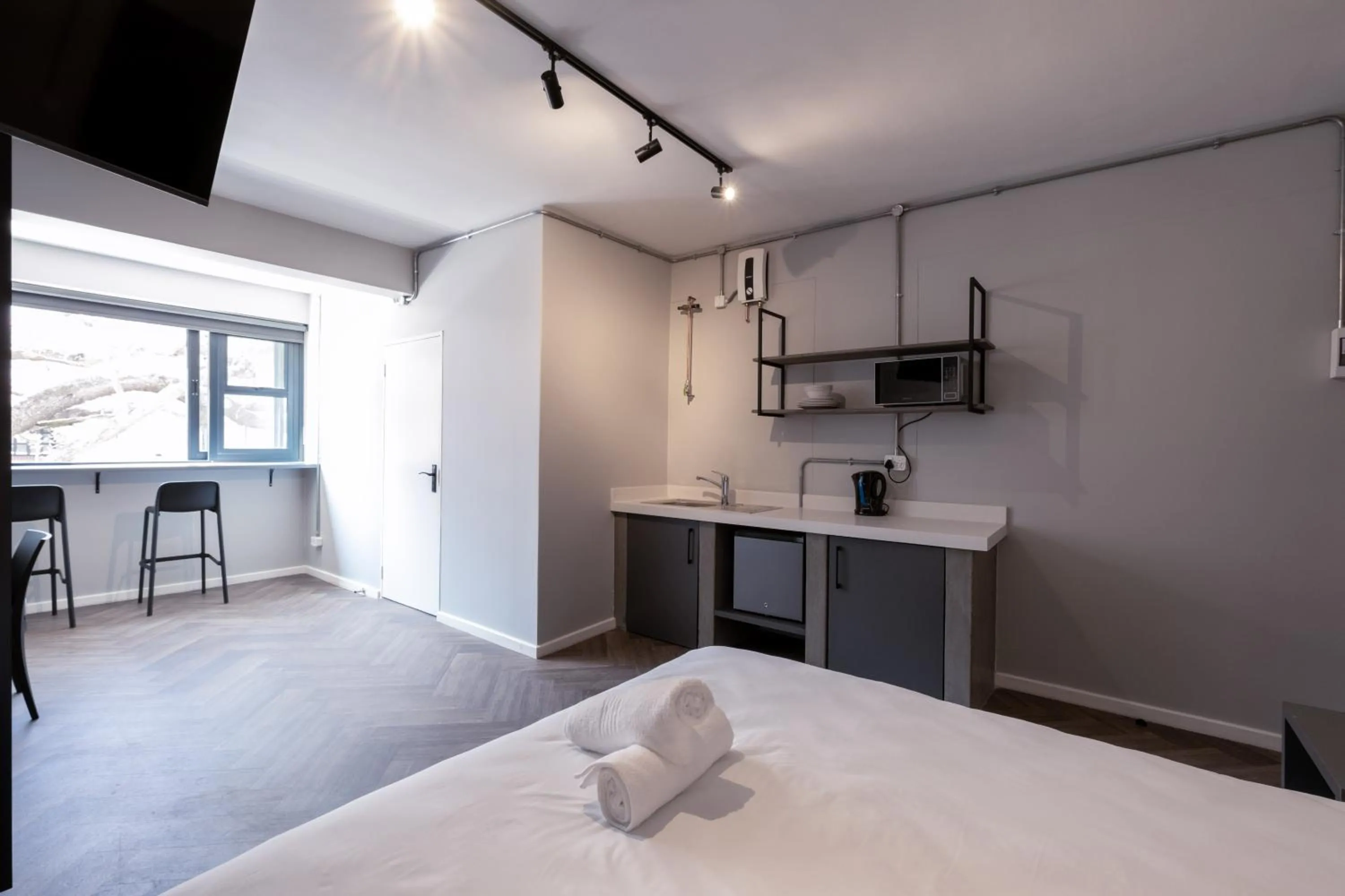 Kitchen or kitchenette, Bed in Inn & Out Plus Rosebank