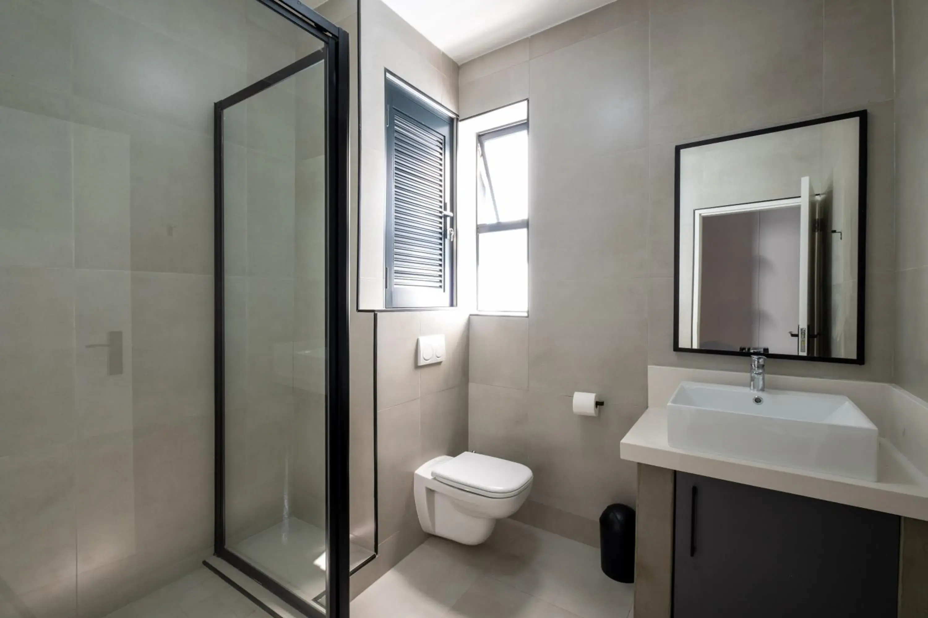 Standard Queen Room - single occupancy in Inn & Out Plus Rosebank Standard Queen Room - single occupancy in Inn & Out Plus Rosebank