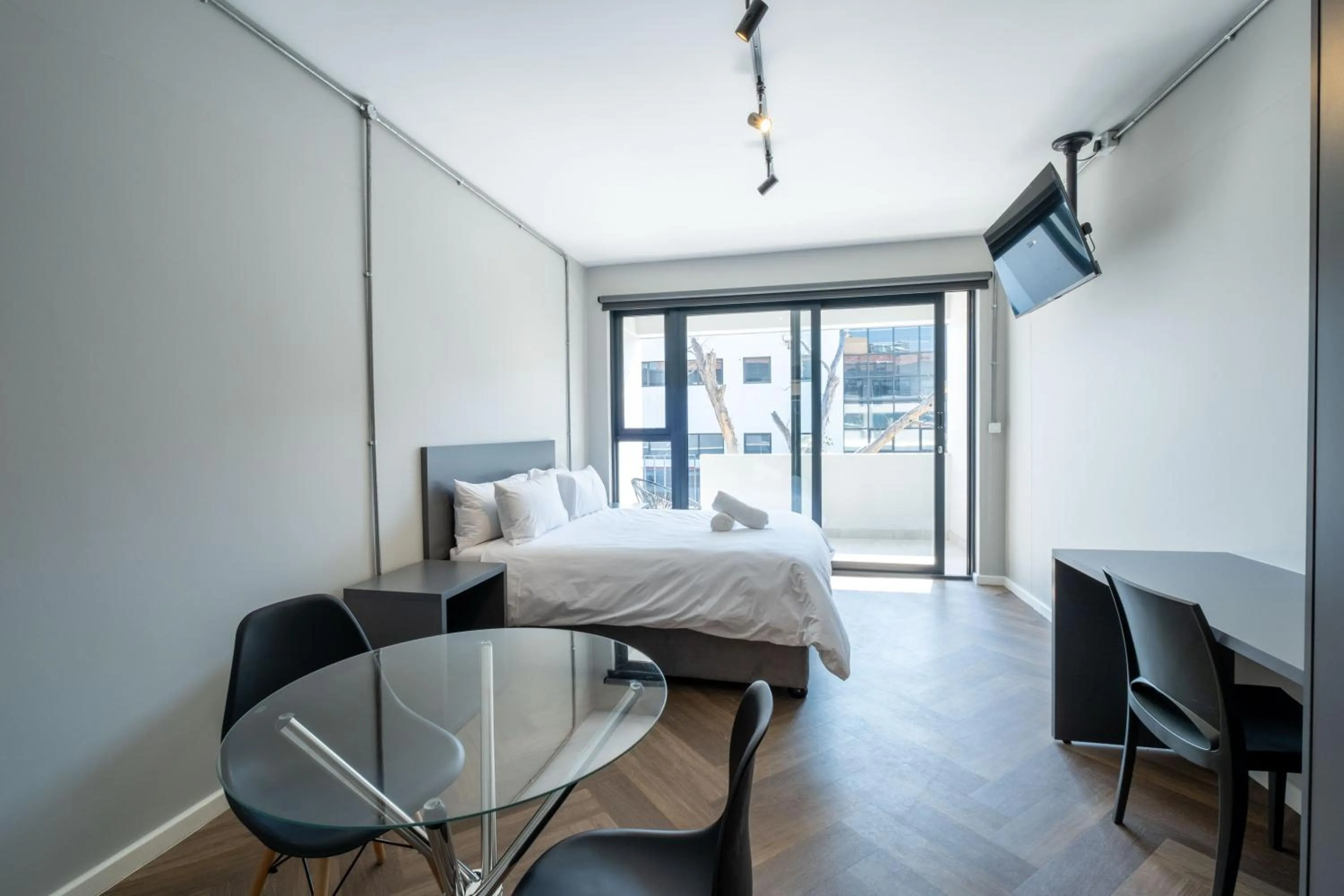 Bedroom, Bed in Inn & Out Plus Rosebank