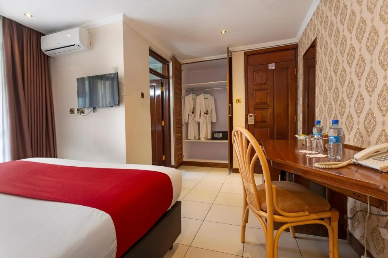 Single Room with Garden View - single occupancy in VICTORIA COMFORT INN