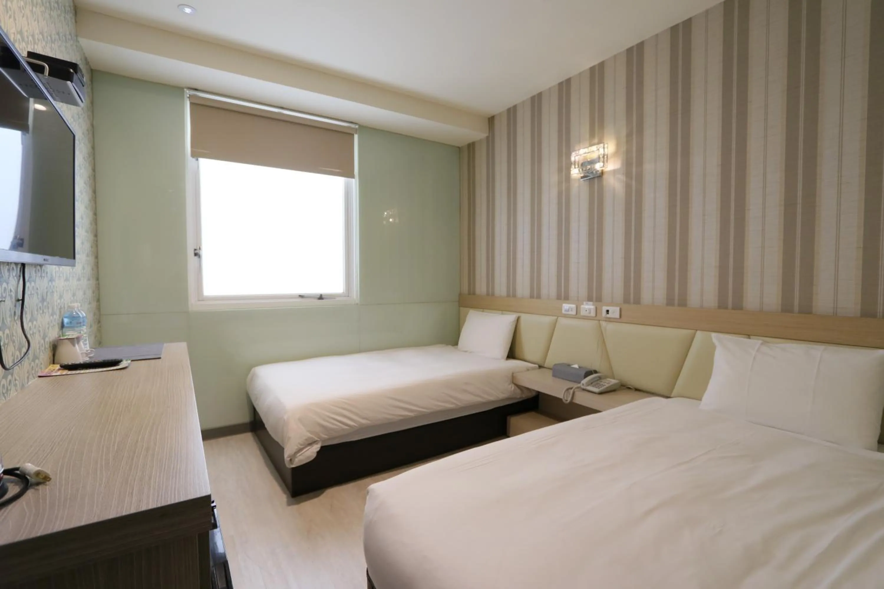 On site, Bed in Chao She Hotel