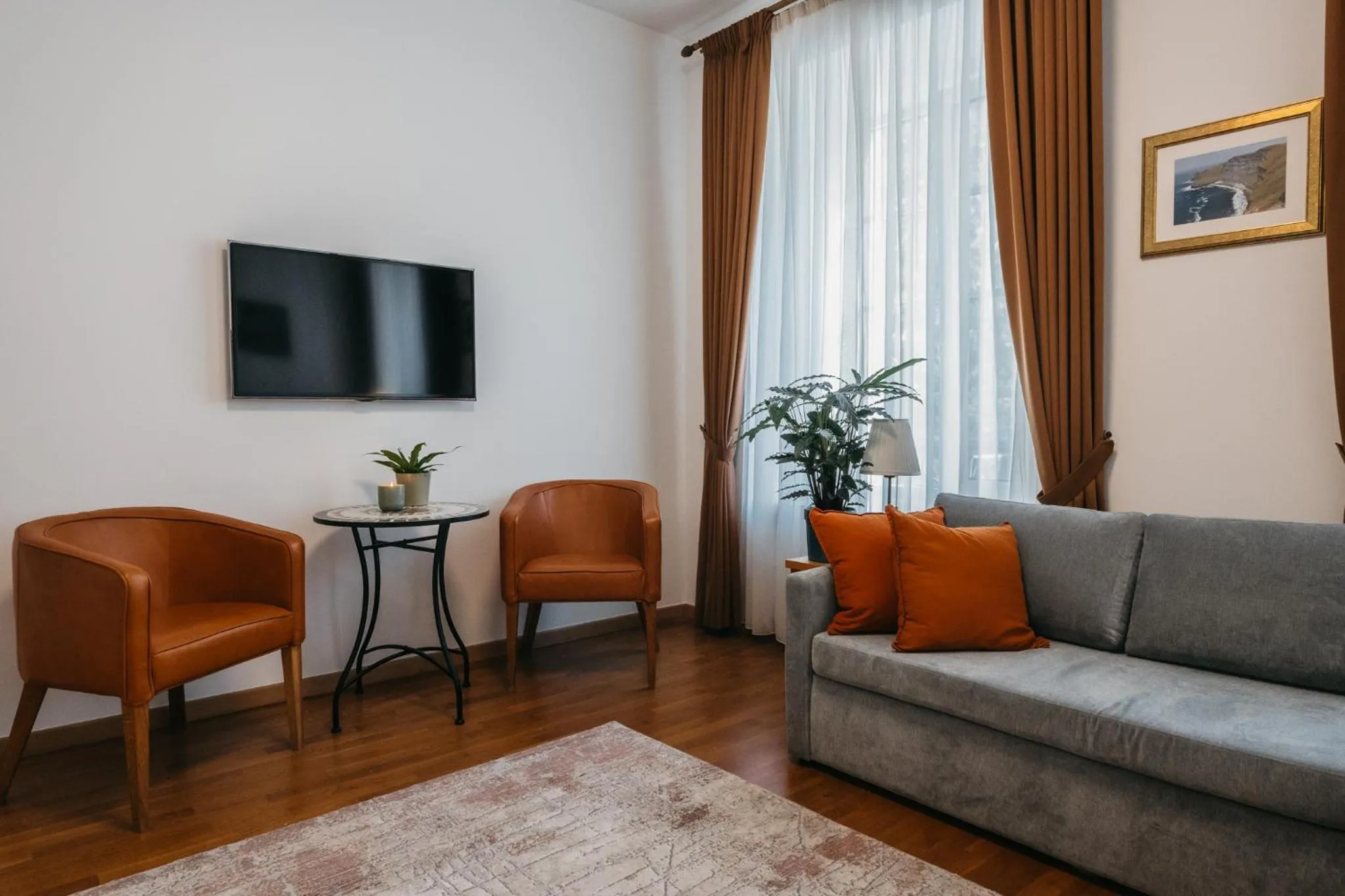 Living room in CATHEDRAL Old Town Suites