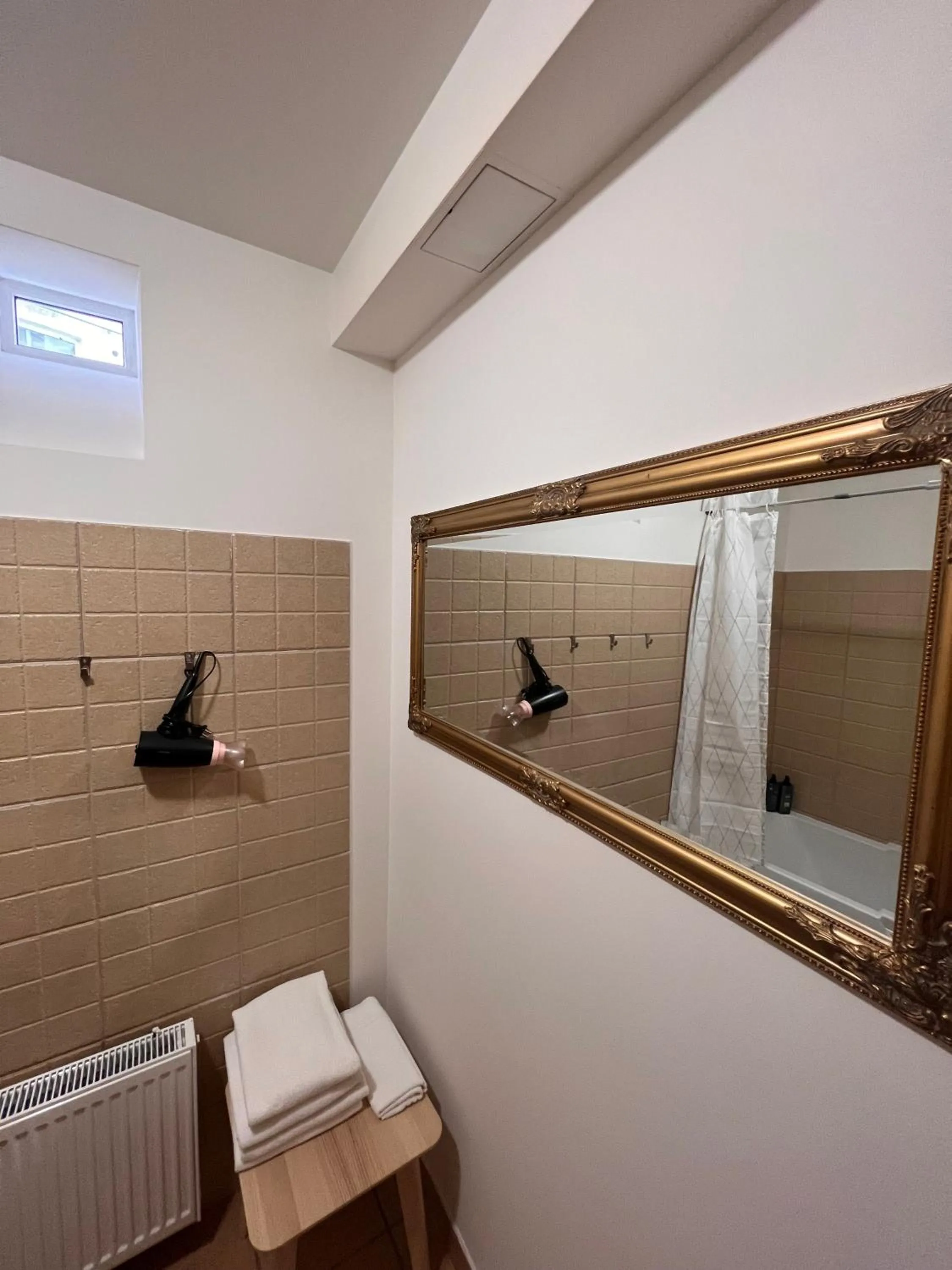 Bathroom in CATHEDRAL Old Town Suites