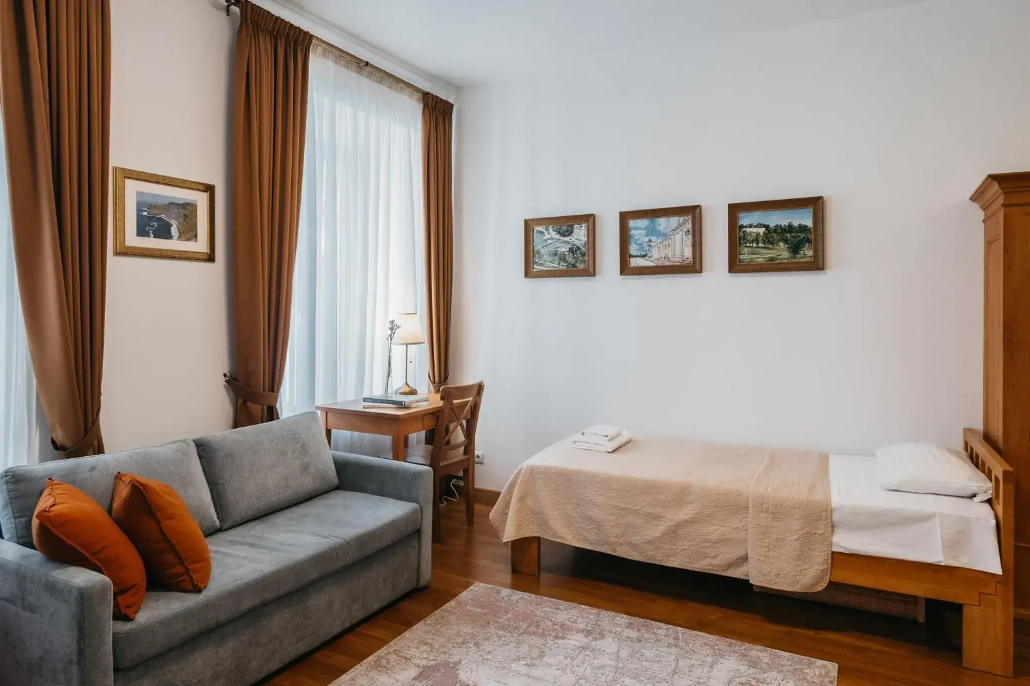 Standard Triple Studio in CATHEDRAL Apartments Self-check in Standard Triple Studio in CATHEDRAL Apartments Self-check in