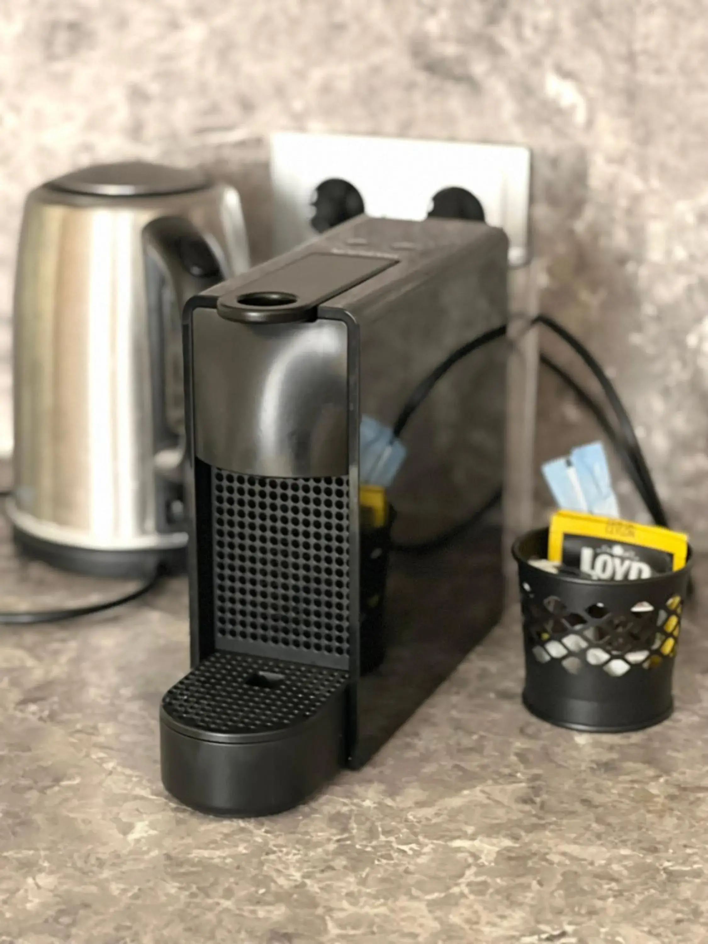 Small Double Room in CATHEDRAL Apartments Self-check in Small Double Room in CATHEDRAL Apartments Self-check in