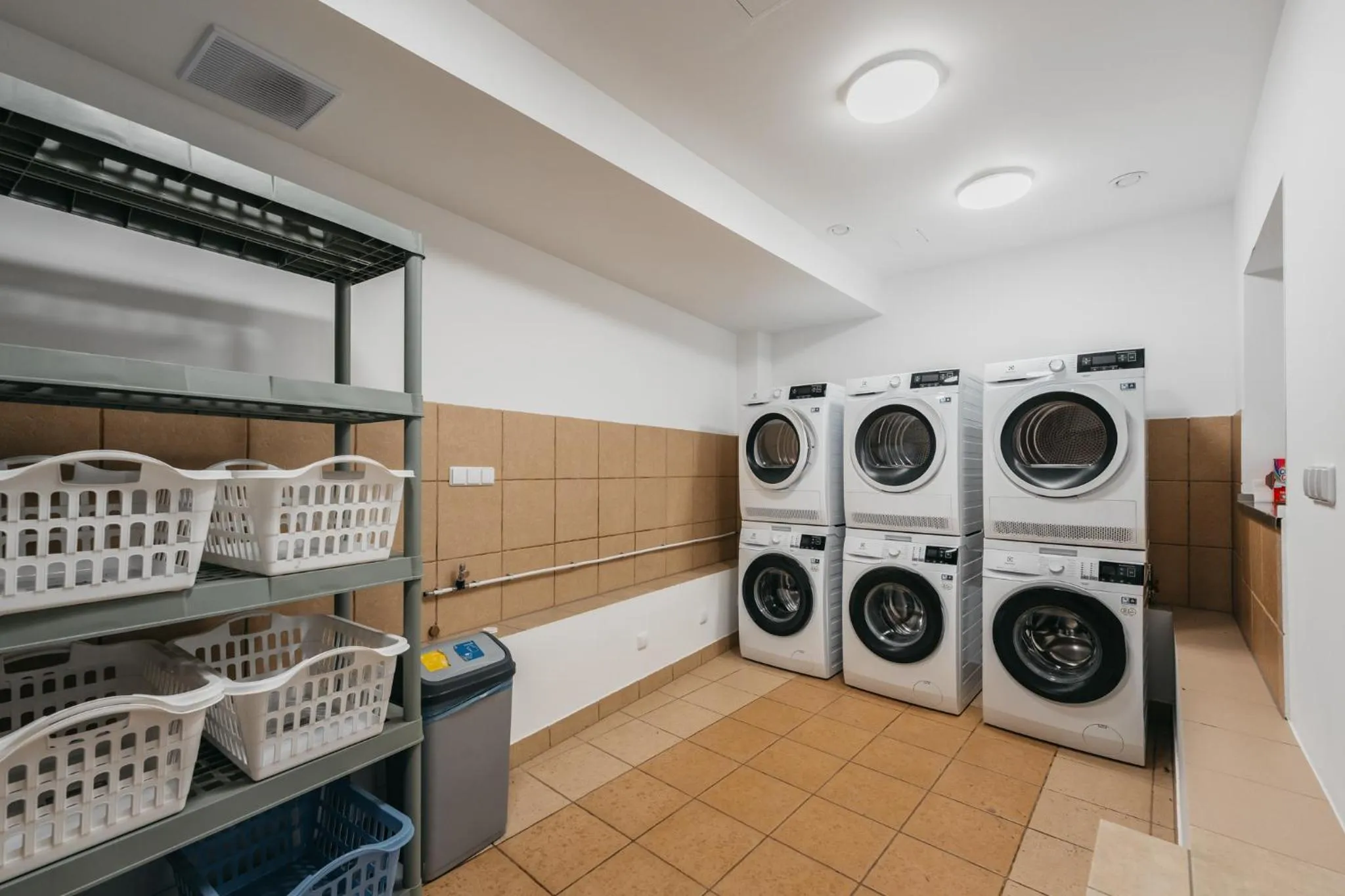 washing machine in CATHEDRAL Old Town Suites
