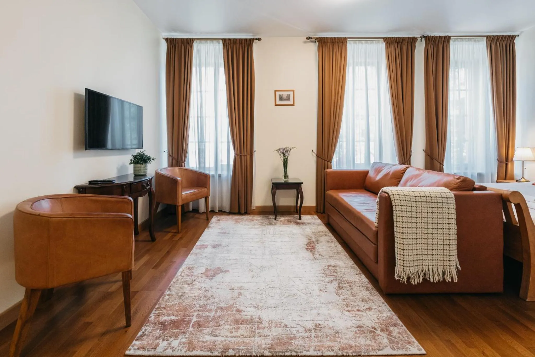 Seating area in CATHEDRAL Old Town Suites