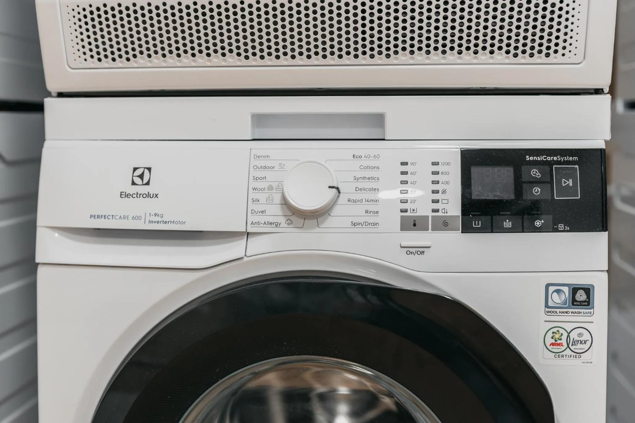 washing machine in CATHEDRAL Old Town Suites