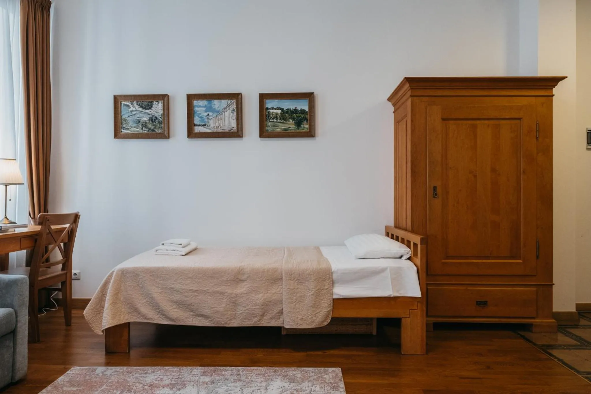 Bed in CATHEDRAL Old Town Suites