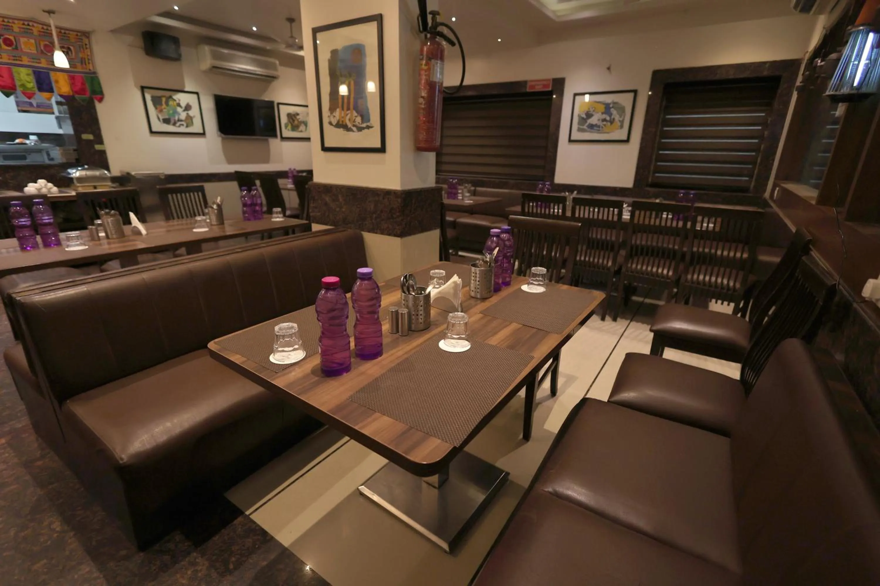 Food and drinks in Hotel Vetro Inn