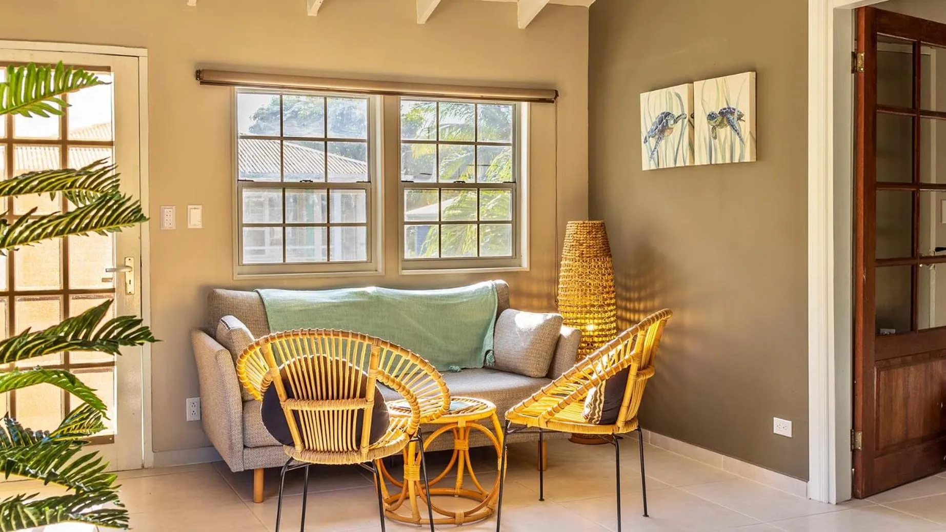 Living room in Talk of the Town Inn & Suites - St Eustatius