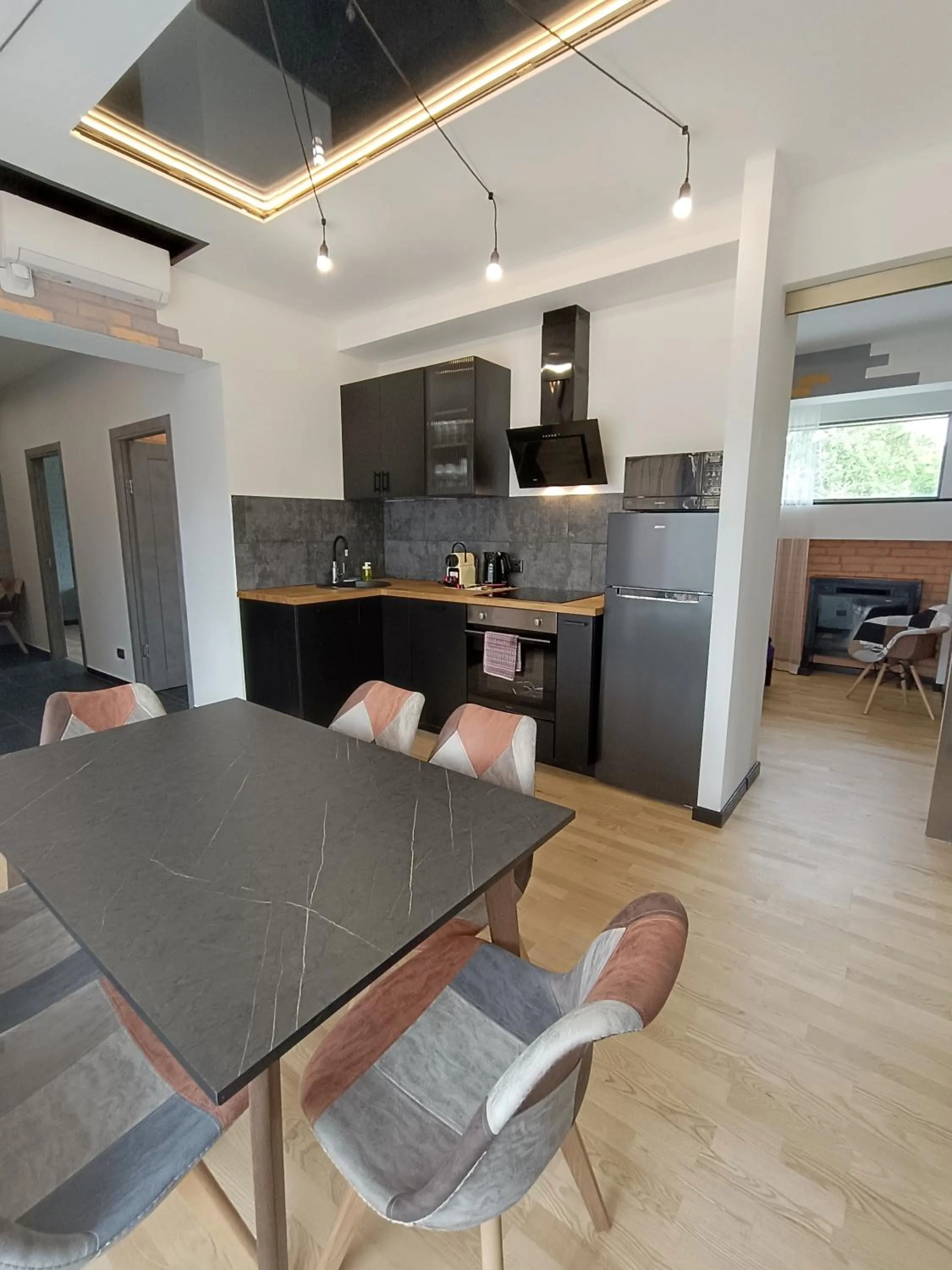 Kitchen or kitchenette in Saules Club Apart Hotel