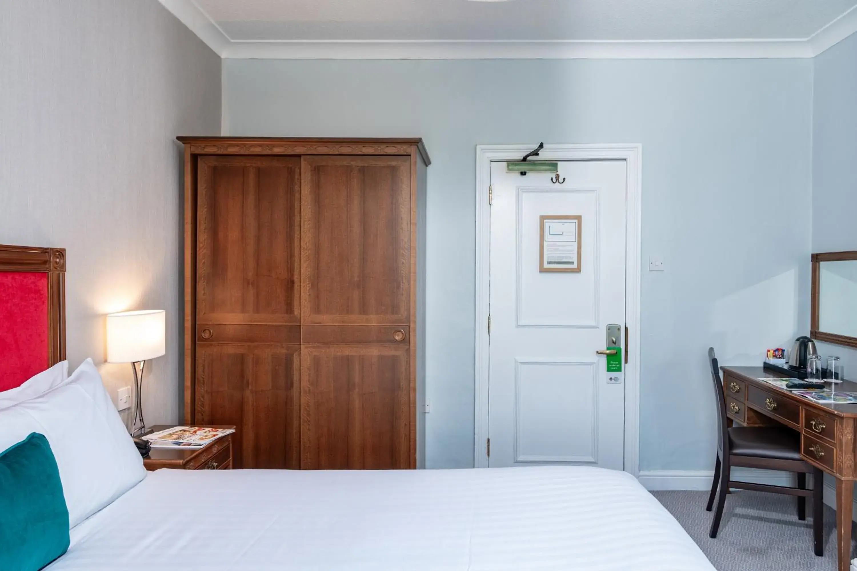 Standard Twin Room in The Craiglands Hotel Sure Hotel Collection by Best Western Standard Twin Room in The Craiglands Hotel Sure Hotel Collection by Best Western