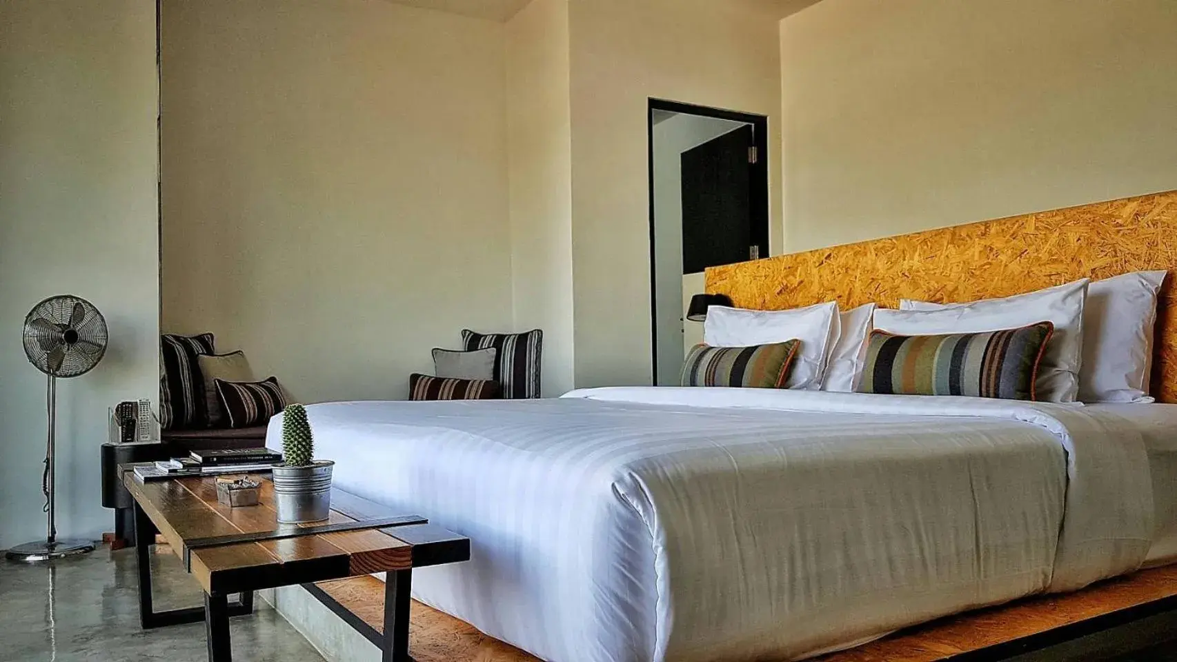 Pool Xide Cabin in Cross River Kwai Pool Xide Cabin in Cross River Kwai