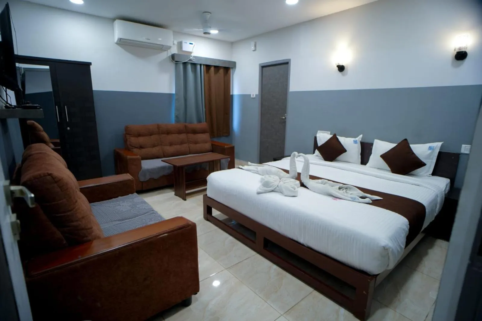 Bed in HOTEL RAAJ GRAND