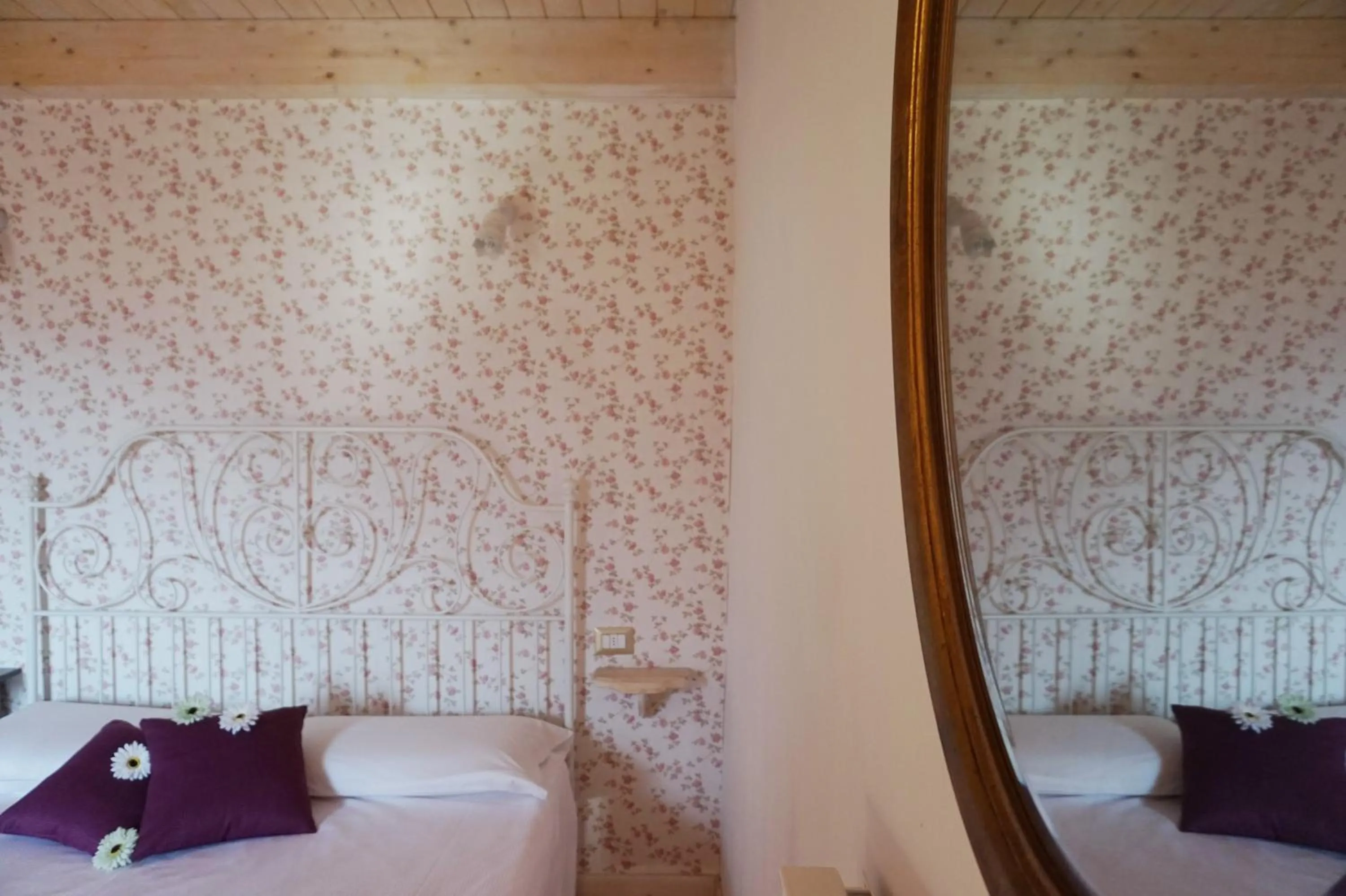 Bedroom, Bed in Rocca dell'Innominato