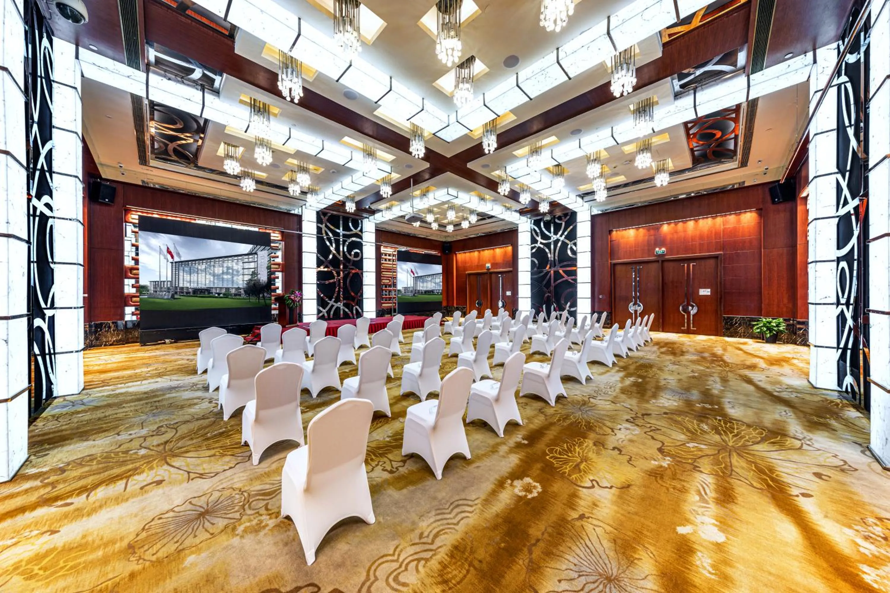 Banquet/Function facilities in Beijing Kuntai Royal Hotel