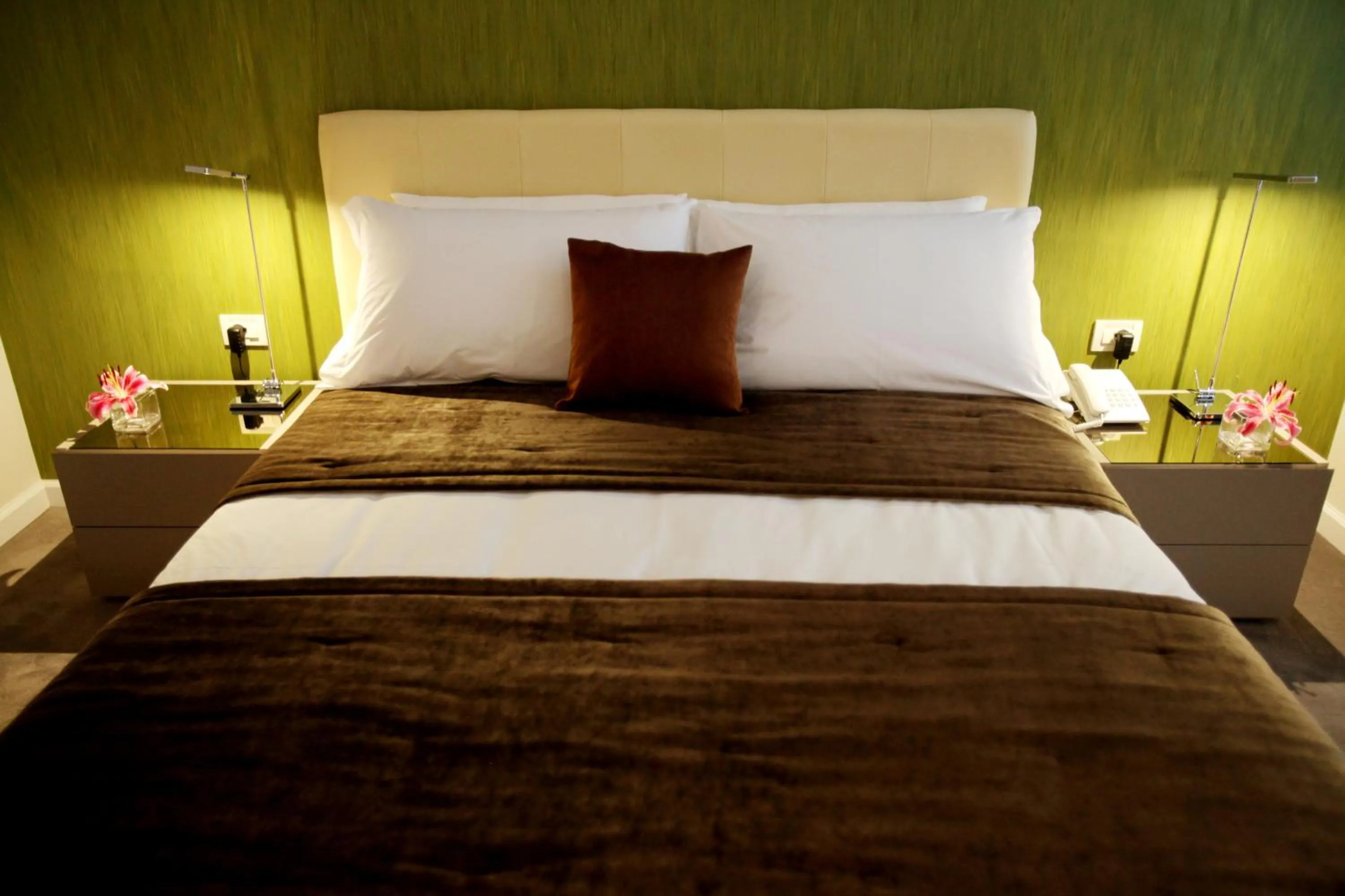 Bed in Best Western Premier Ark Hotel