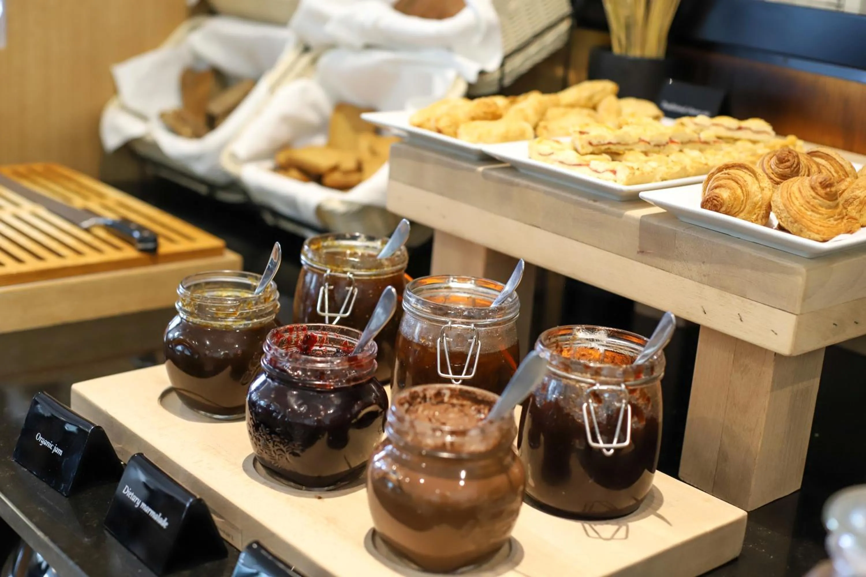 Breakfast in Best Western Premier Ark Hotel