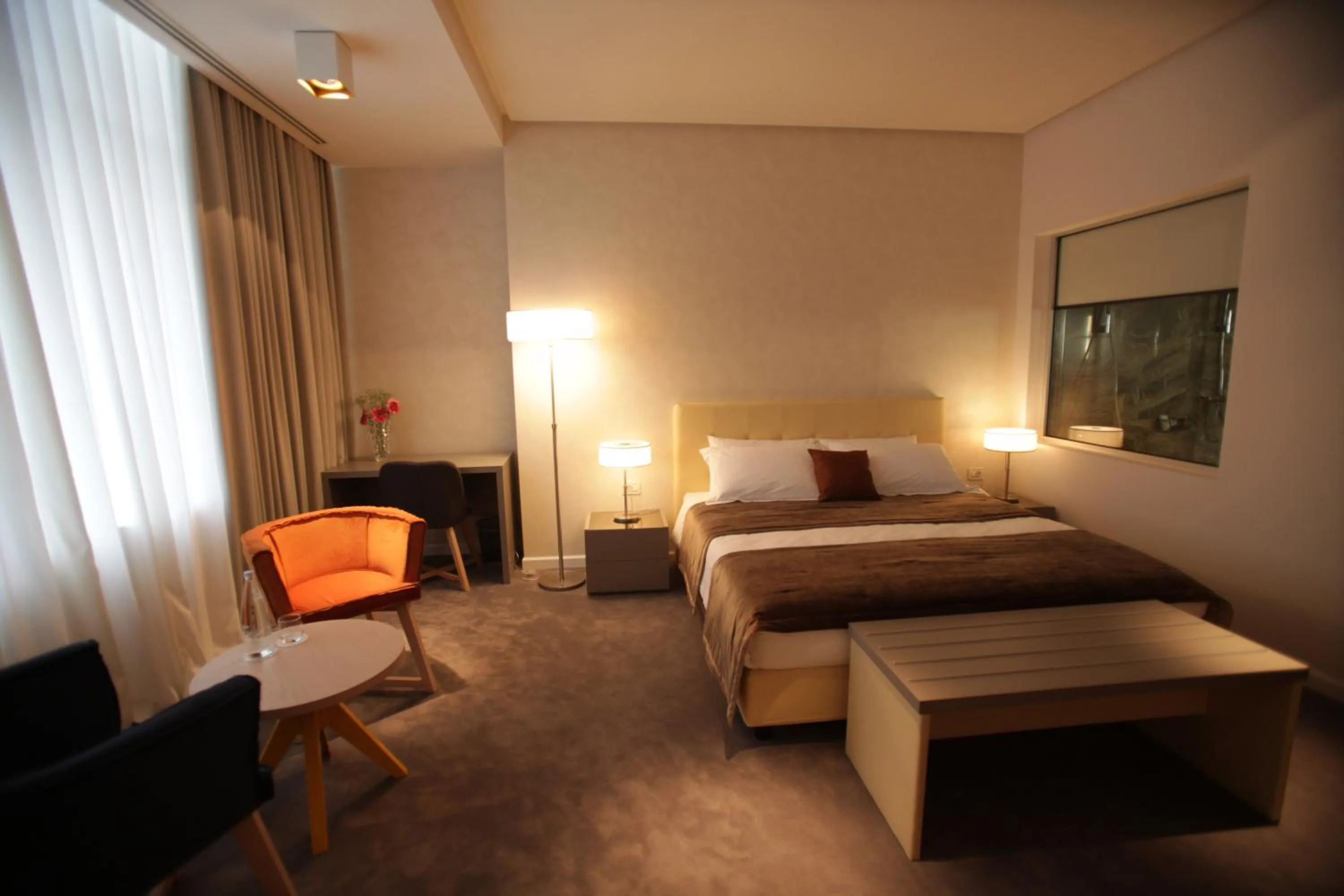 Bed in Best Western Premier Ark Hotel