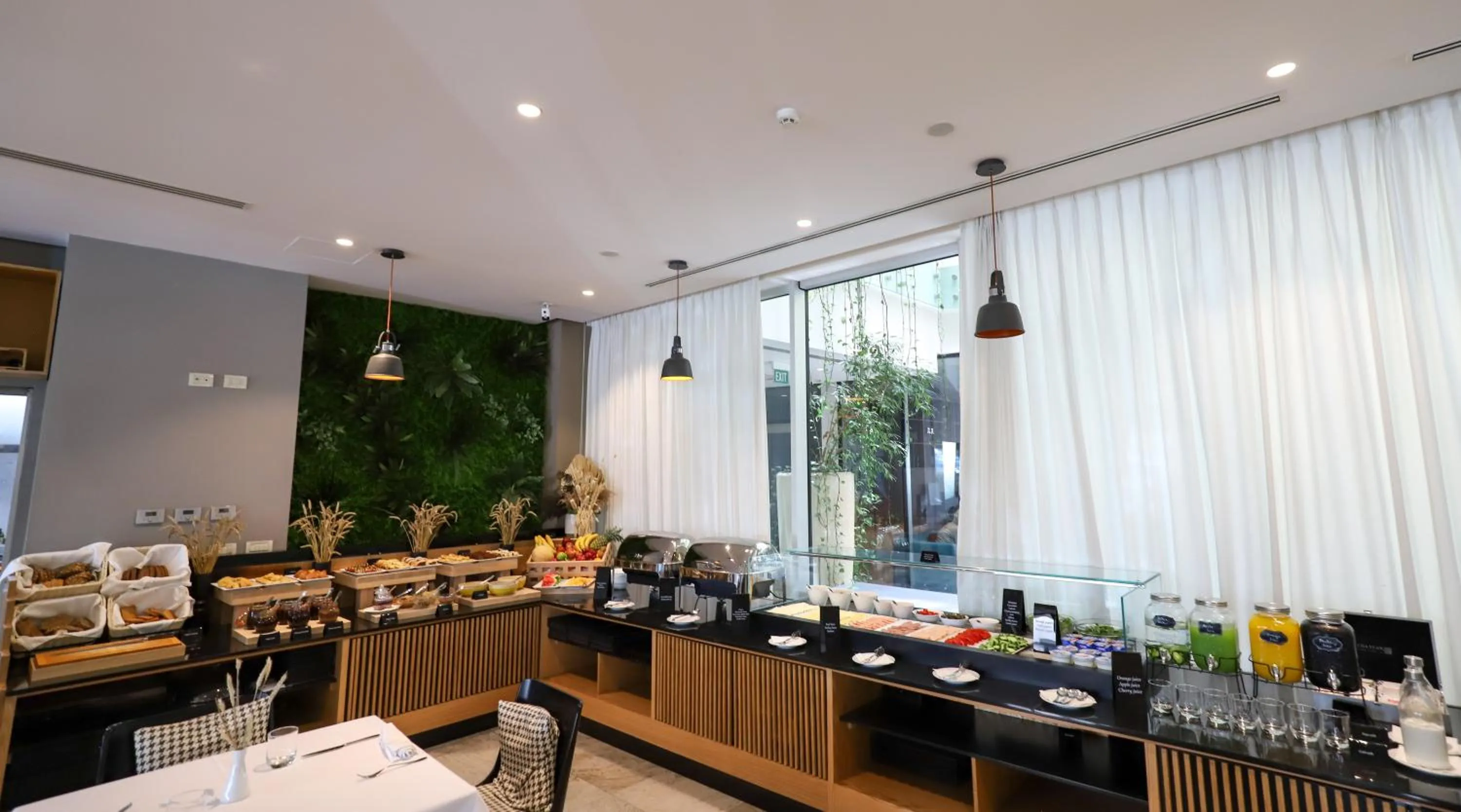 Breakfast in Best Western Premier Ark Hotel