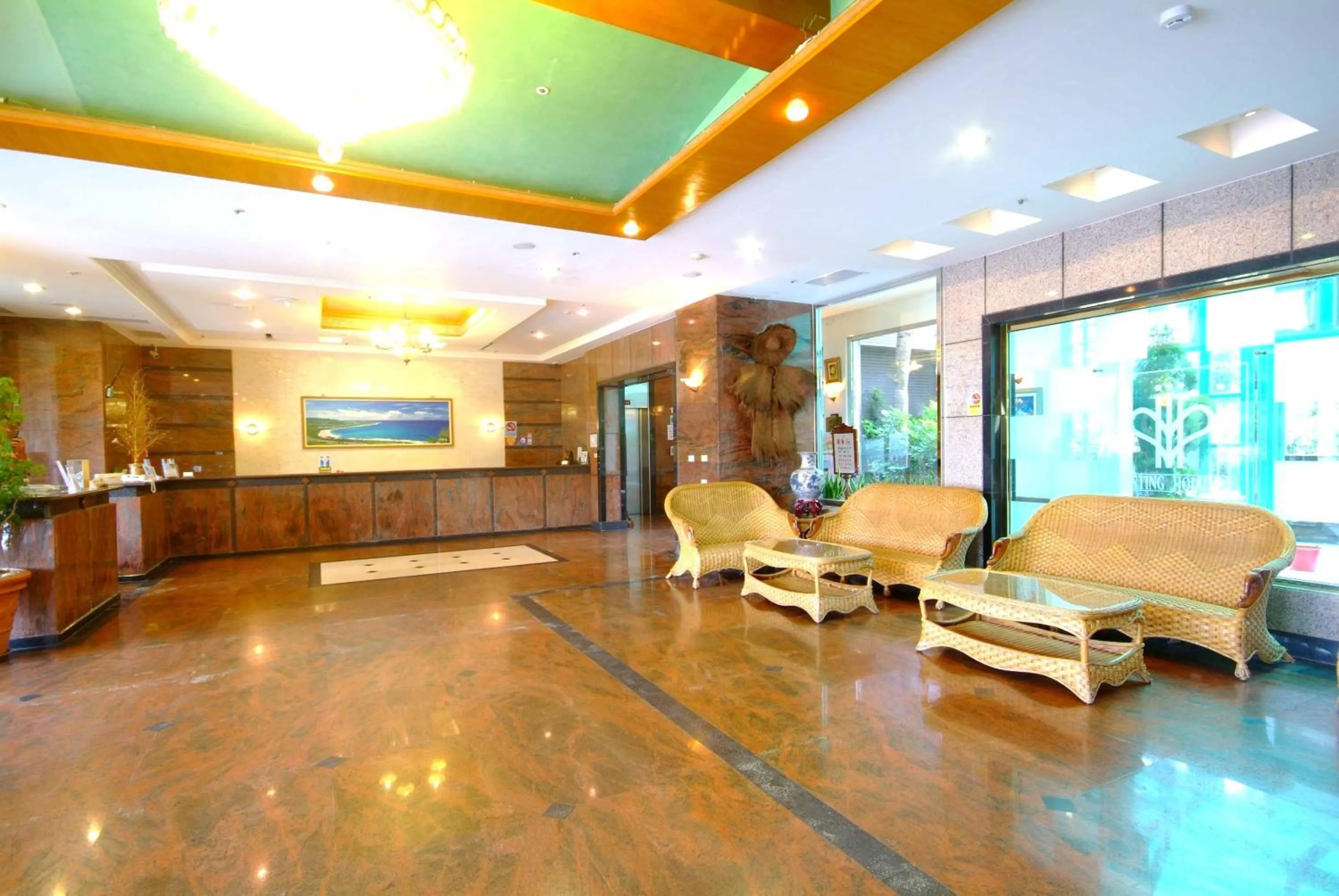 Lobby or reception in Kenting Holiday Hotel- Pet-friendly