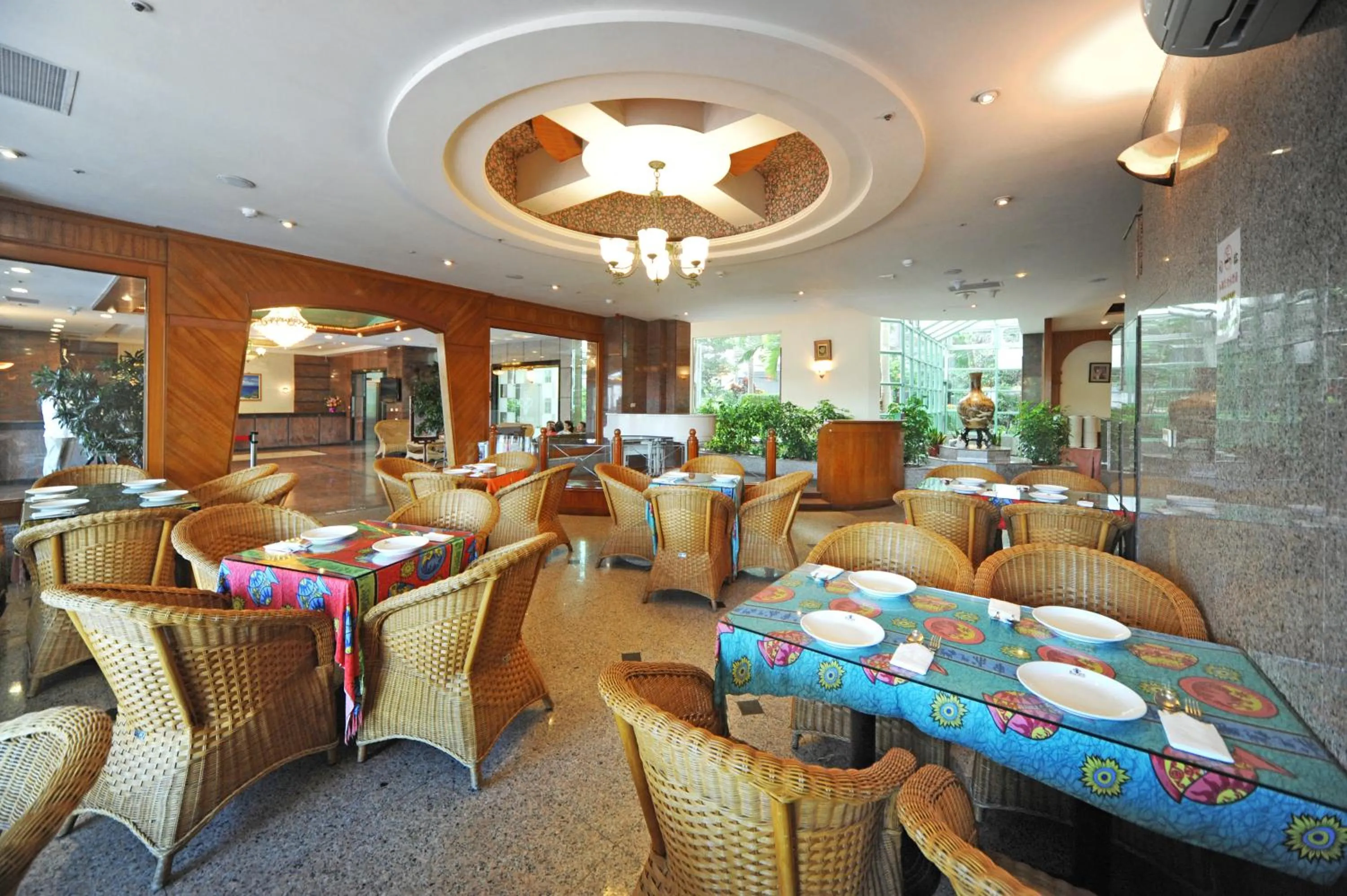 Restaurant/places to eat in Kenting Holiday Hotel- Pet-friendly
