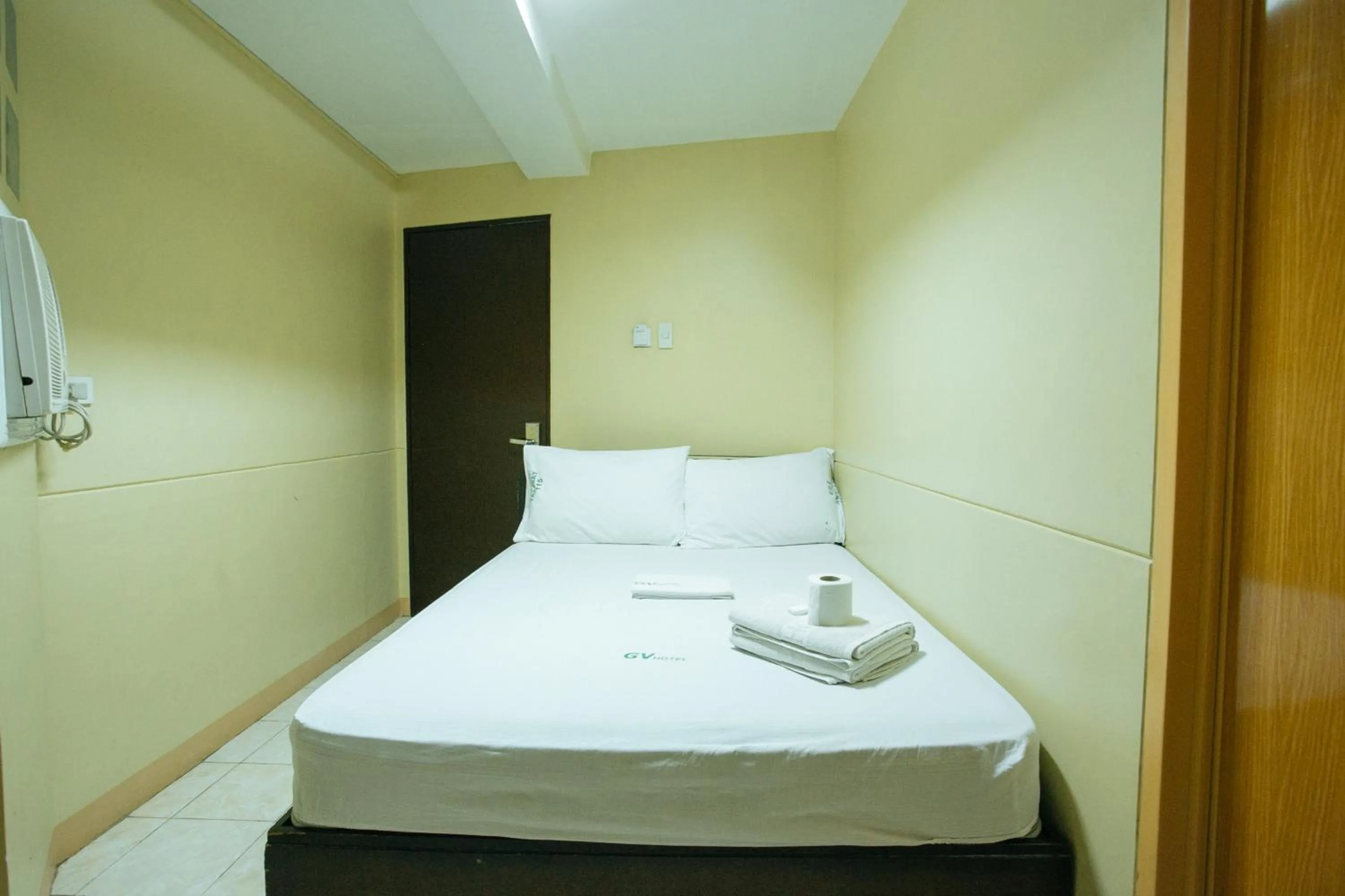 Bed in GV Hotel - Talisay City
