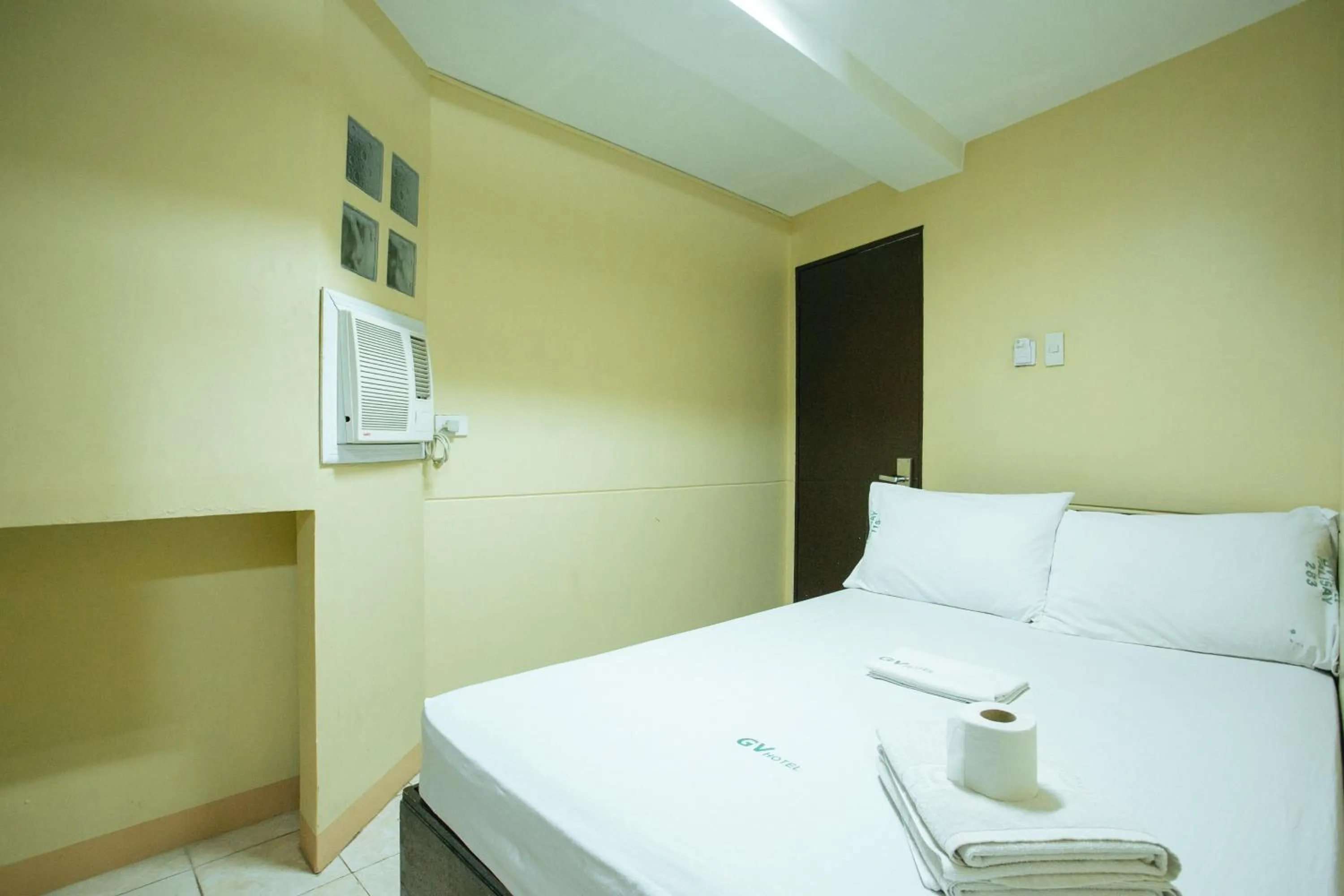 Bed in GV Hotel - Talisay City