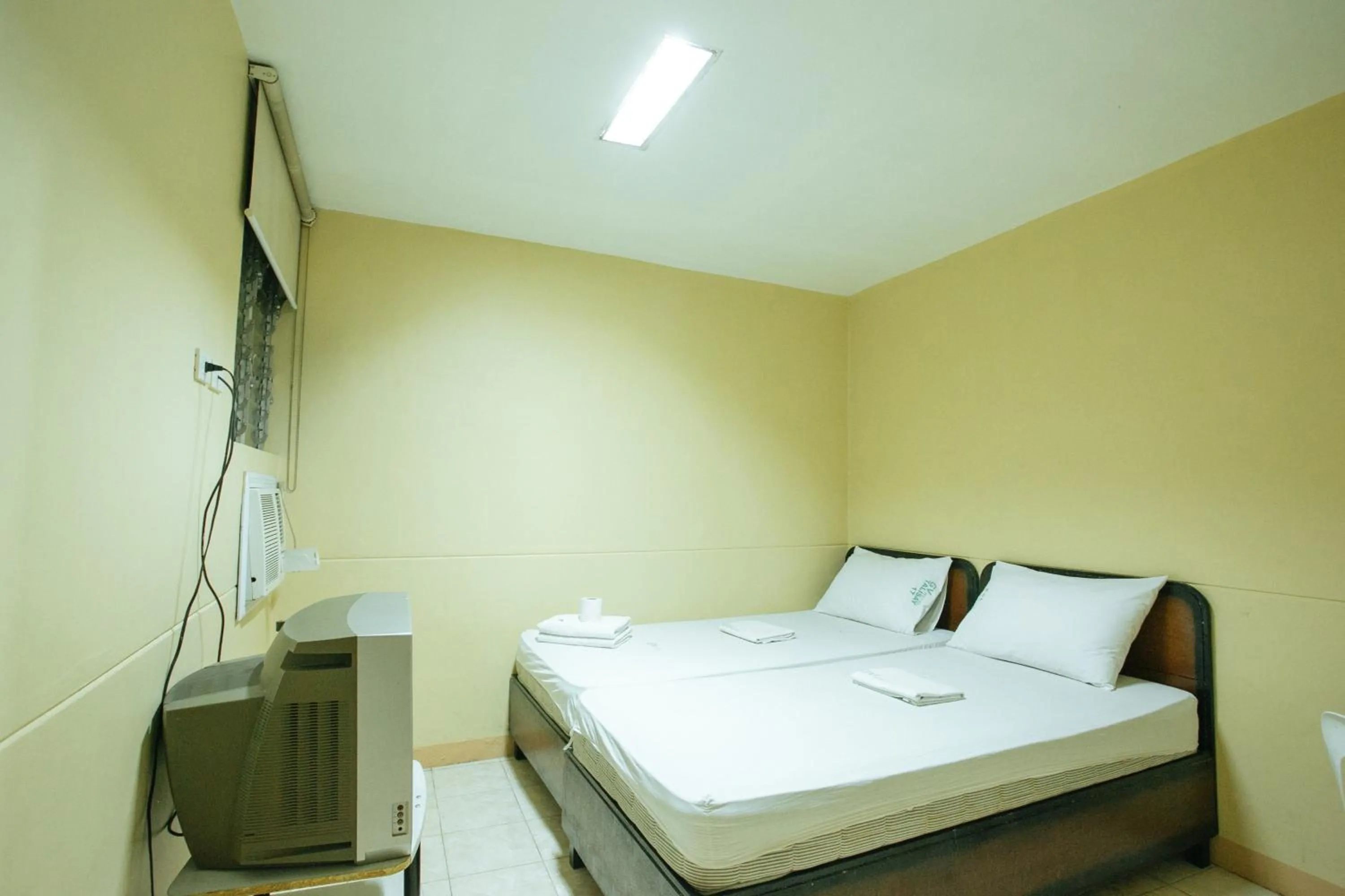 Bed in GV Hotel - Talisay City