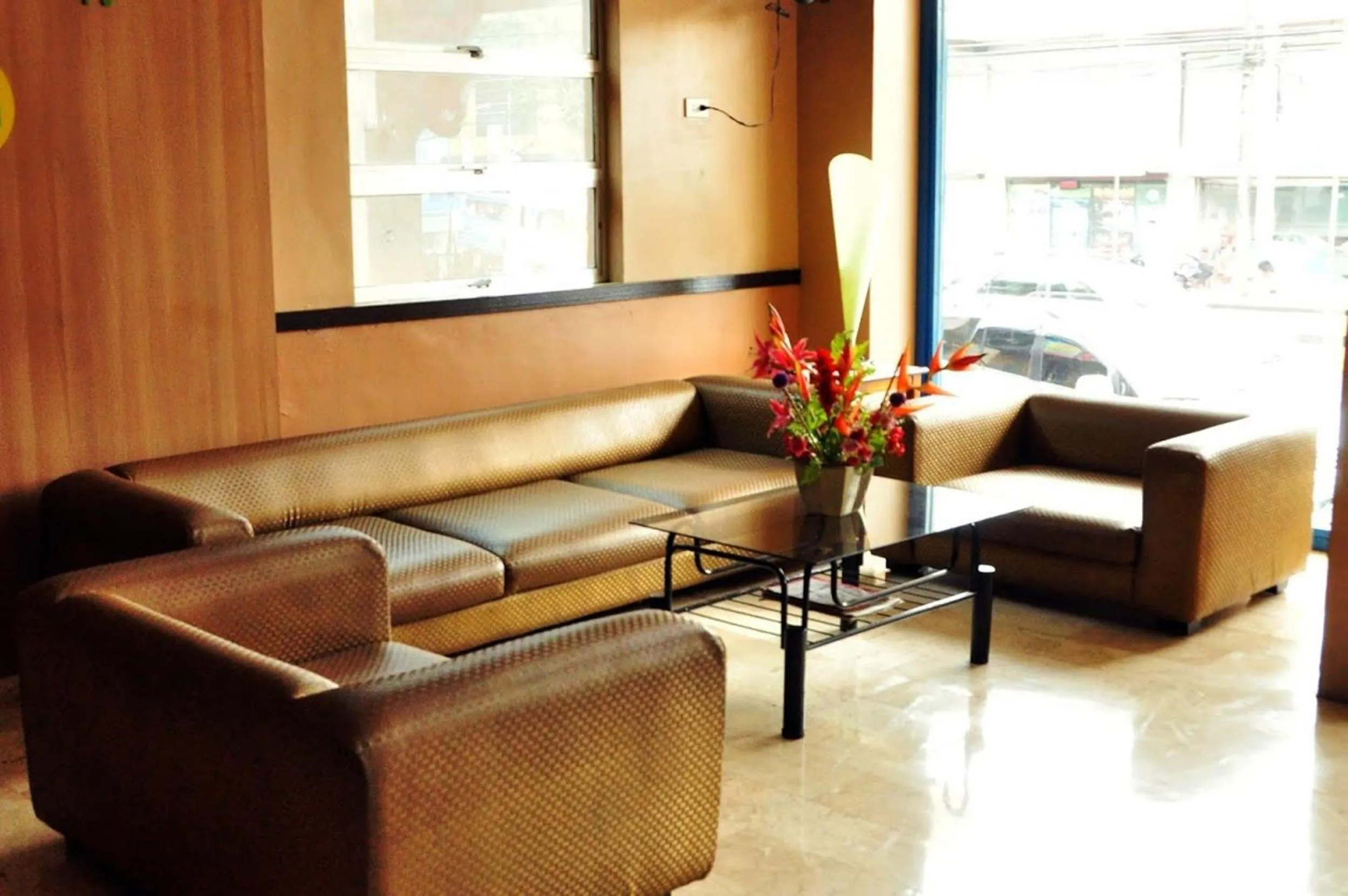 Lobby or reception in GV Hotel - Talisay City