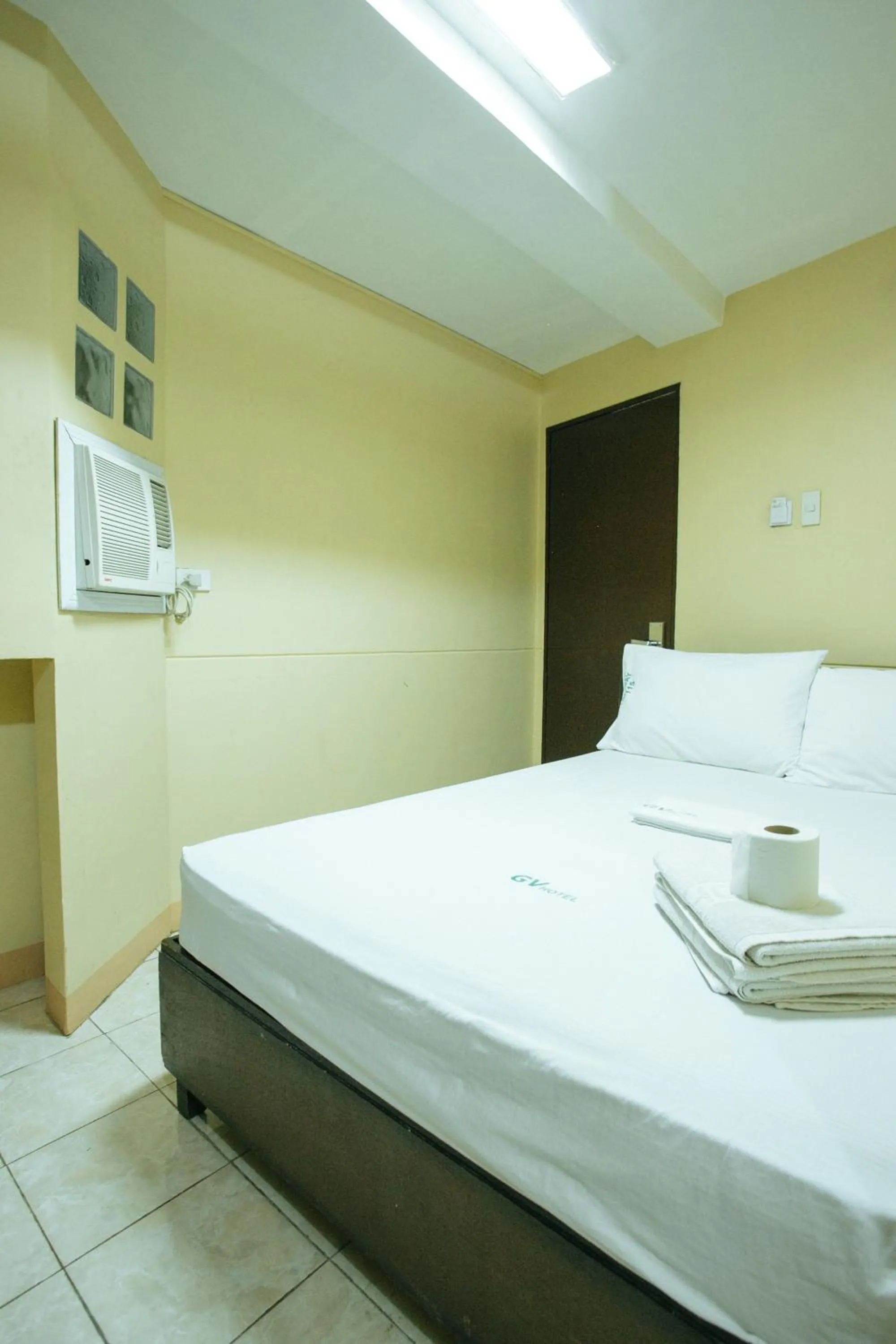 Bed in GV Hotel - Talisay City