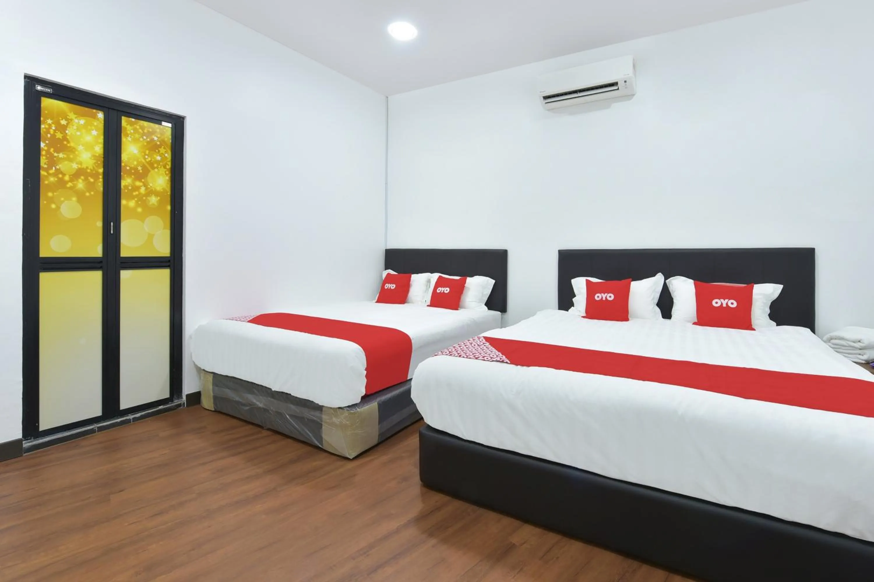 Bedroom, Bed in Hotel O Madeena Inn