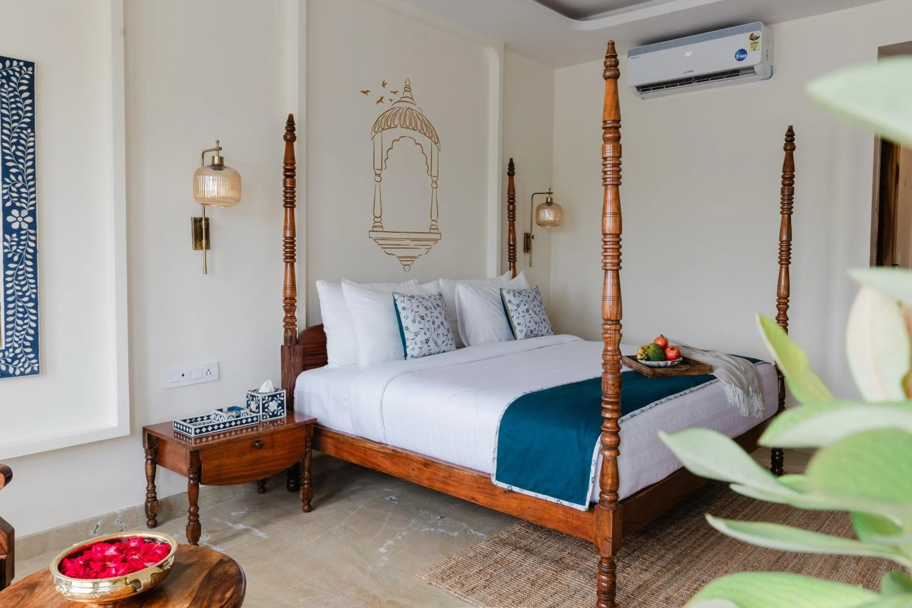 Bed in The Experience Resort-Lake Facing