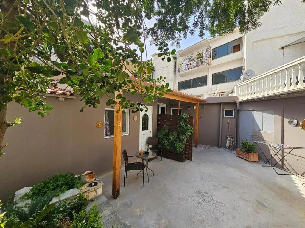 Property building in Garden Square Inn