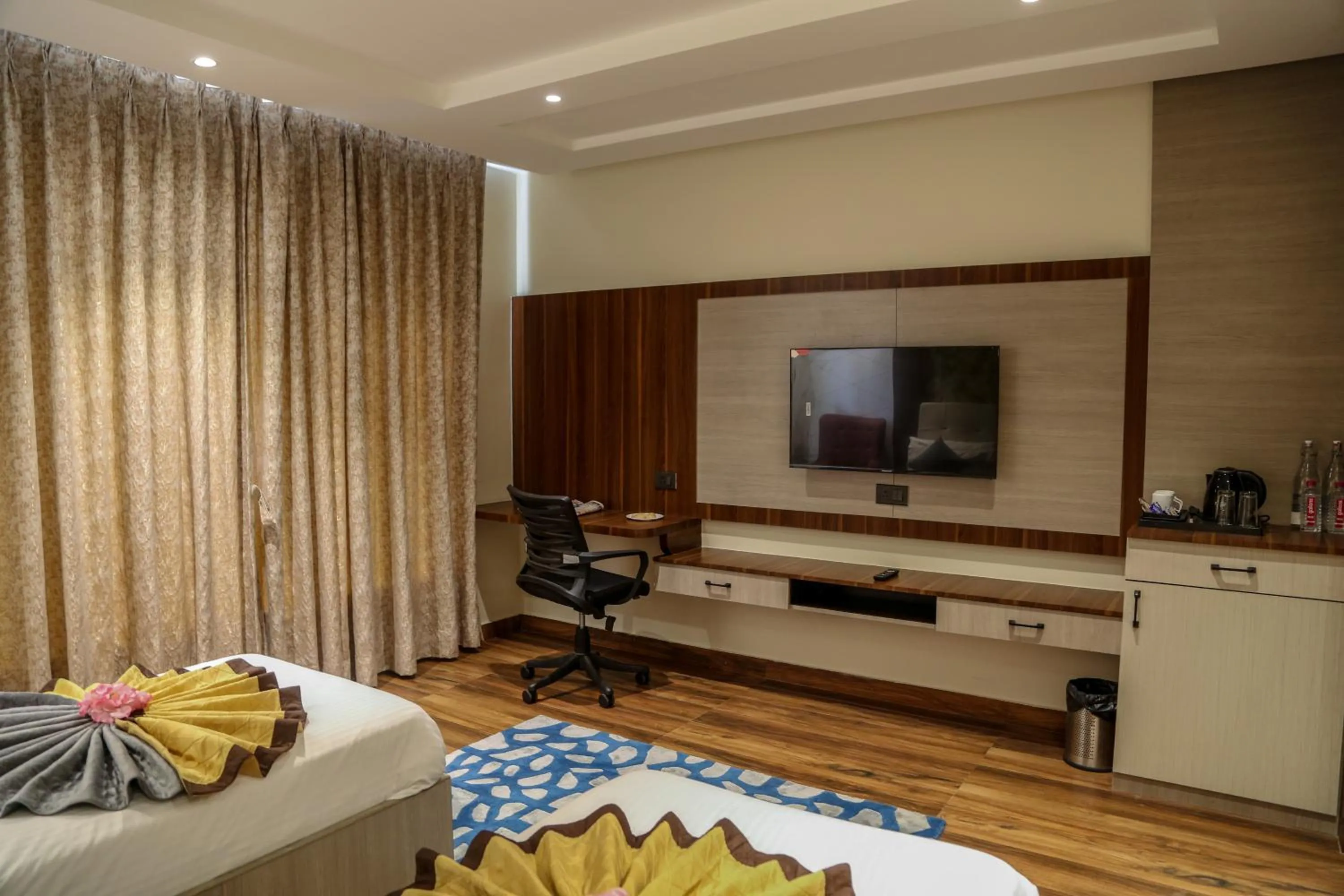 Seating area in Four Leaf Hotel - AKOSHA