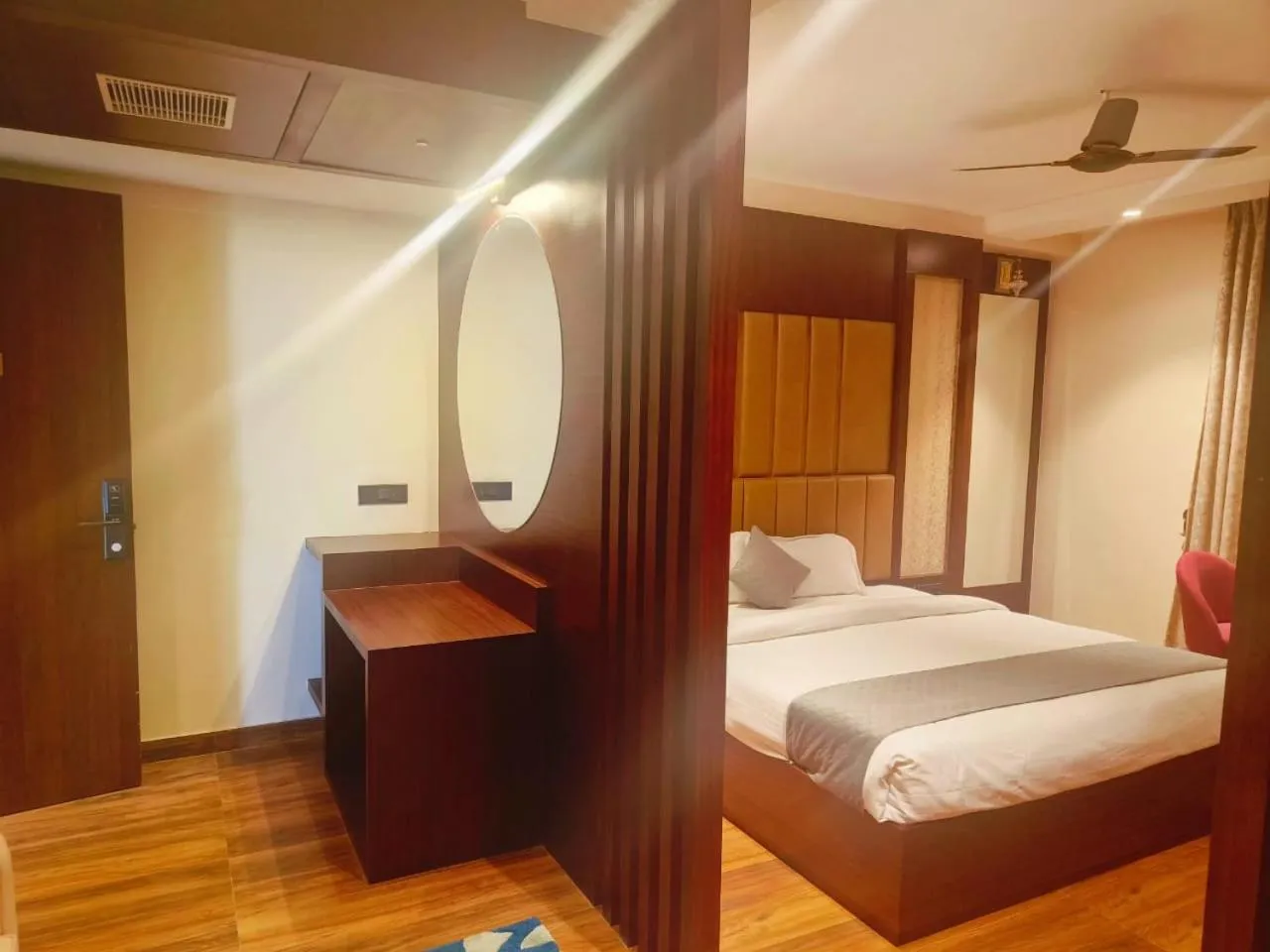 Photo of the whole room, Bed in Four Leaf Hotel - AKOSHA