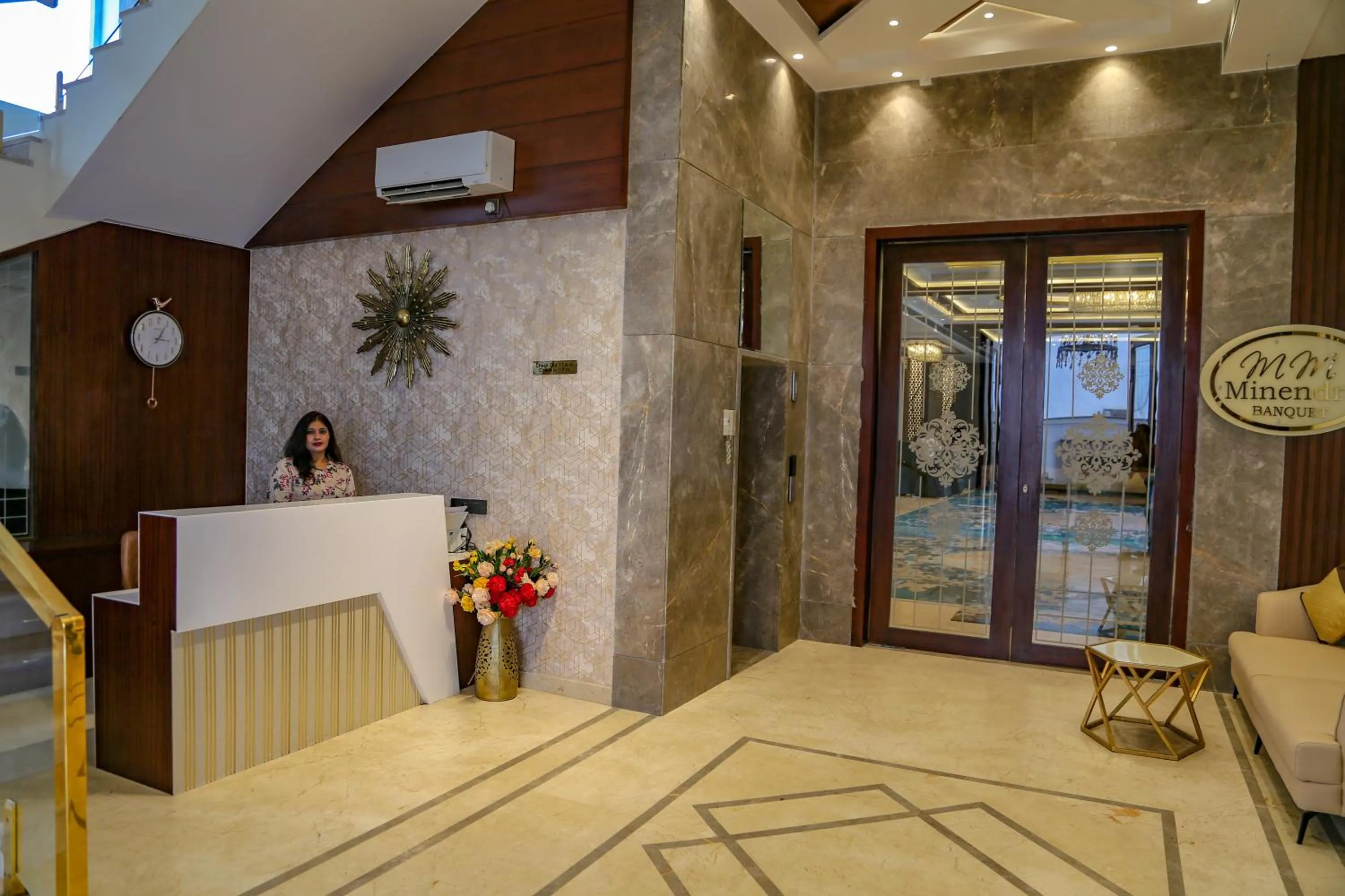 Lobby or reception in Four Leaf Hotel - AKOSHA