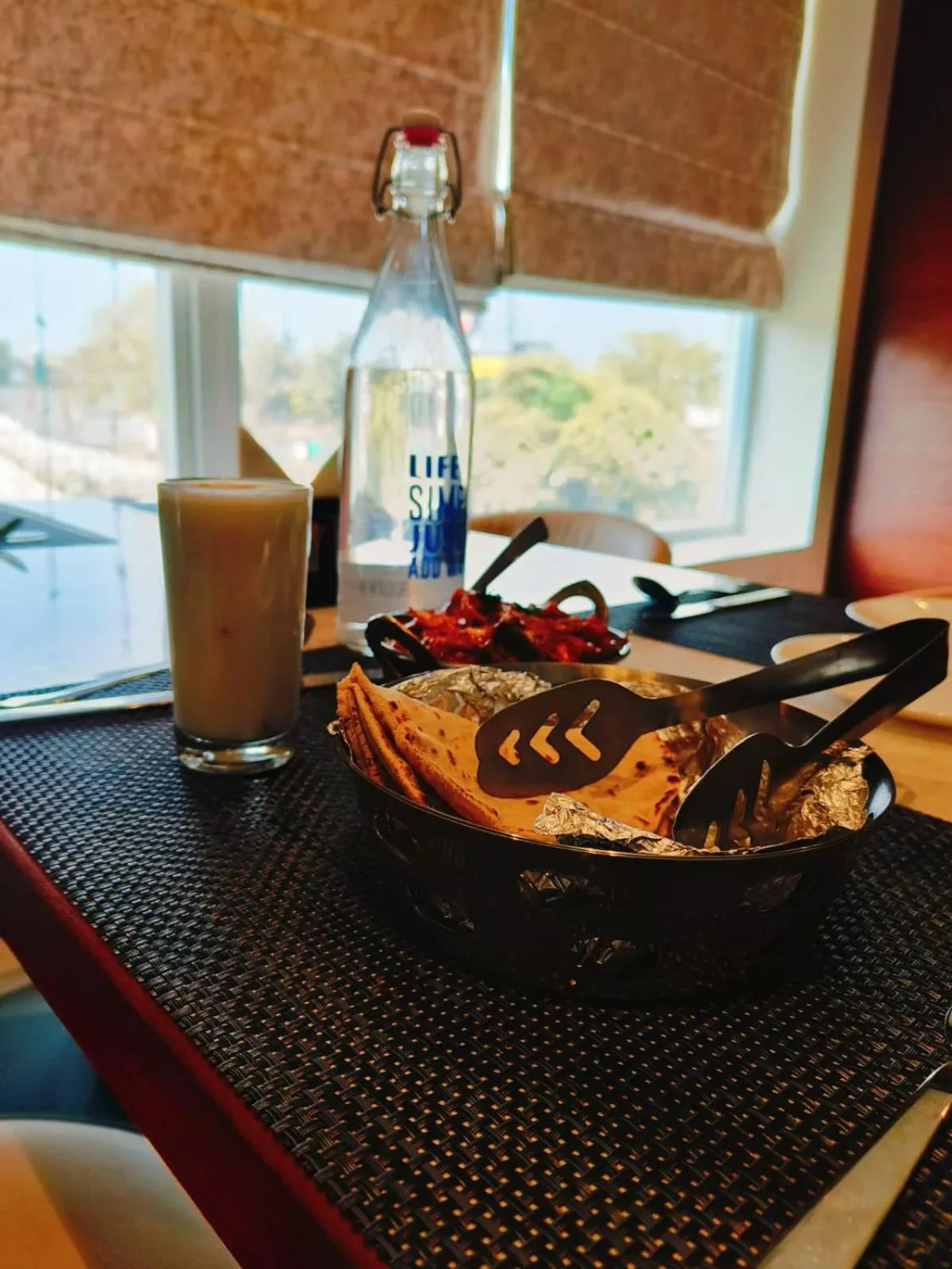 Restaurant/places to eat in Four Leaf Hotel - AKOSHA