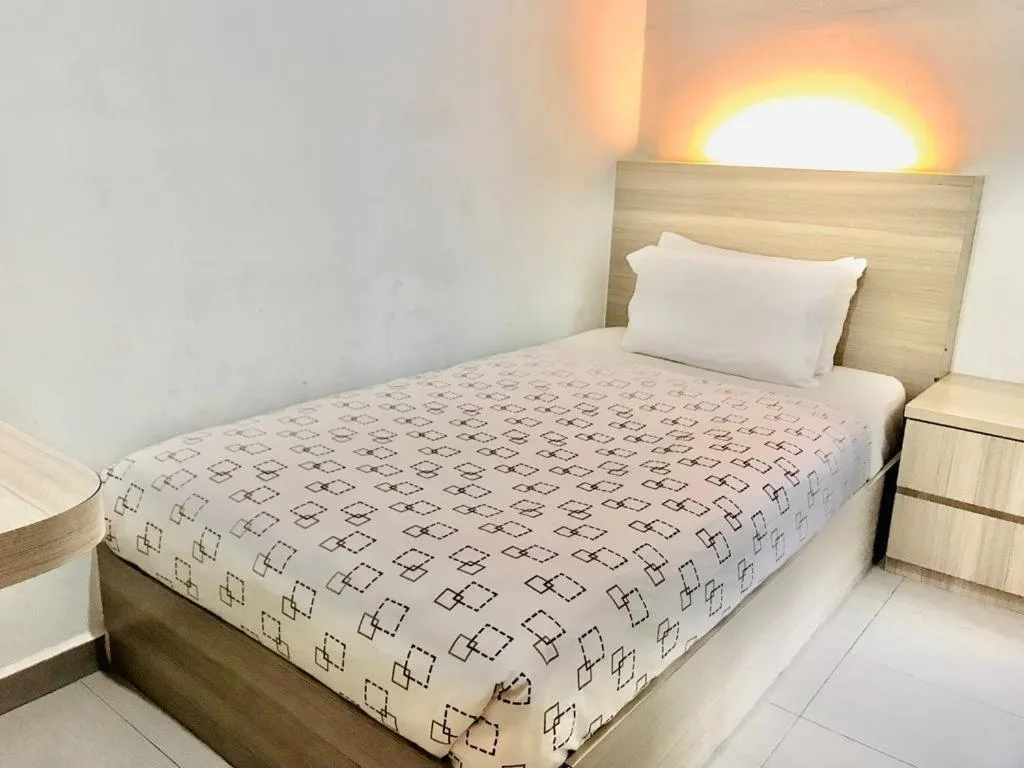 Bed in Kozi Hotel by Ardens - Taman Bukit Indah