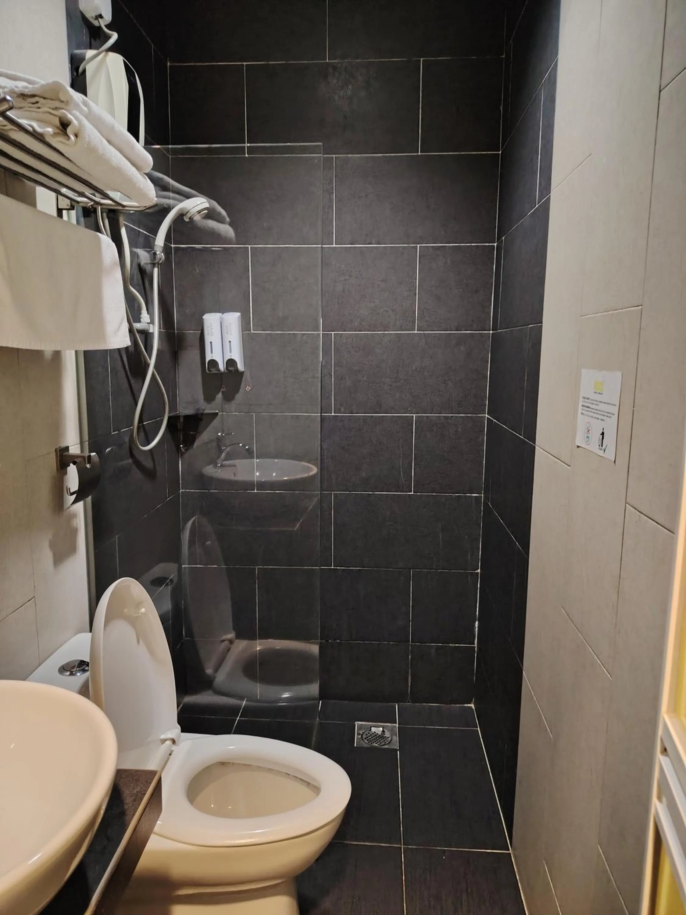 Kozi Hotel by Ardens - Taman Bukit Indah