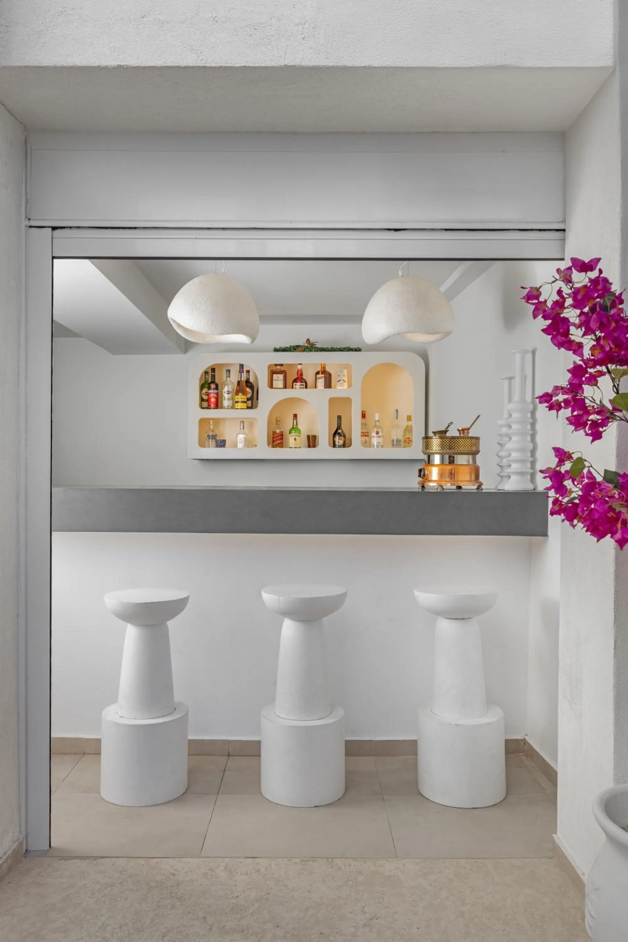 Lounge or bar in Cabana White Boutique Hotel