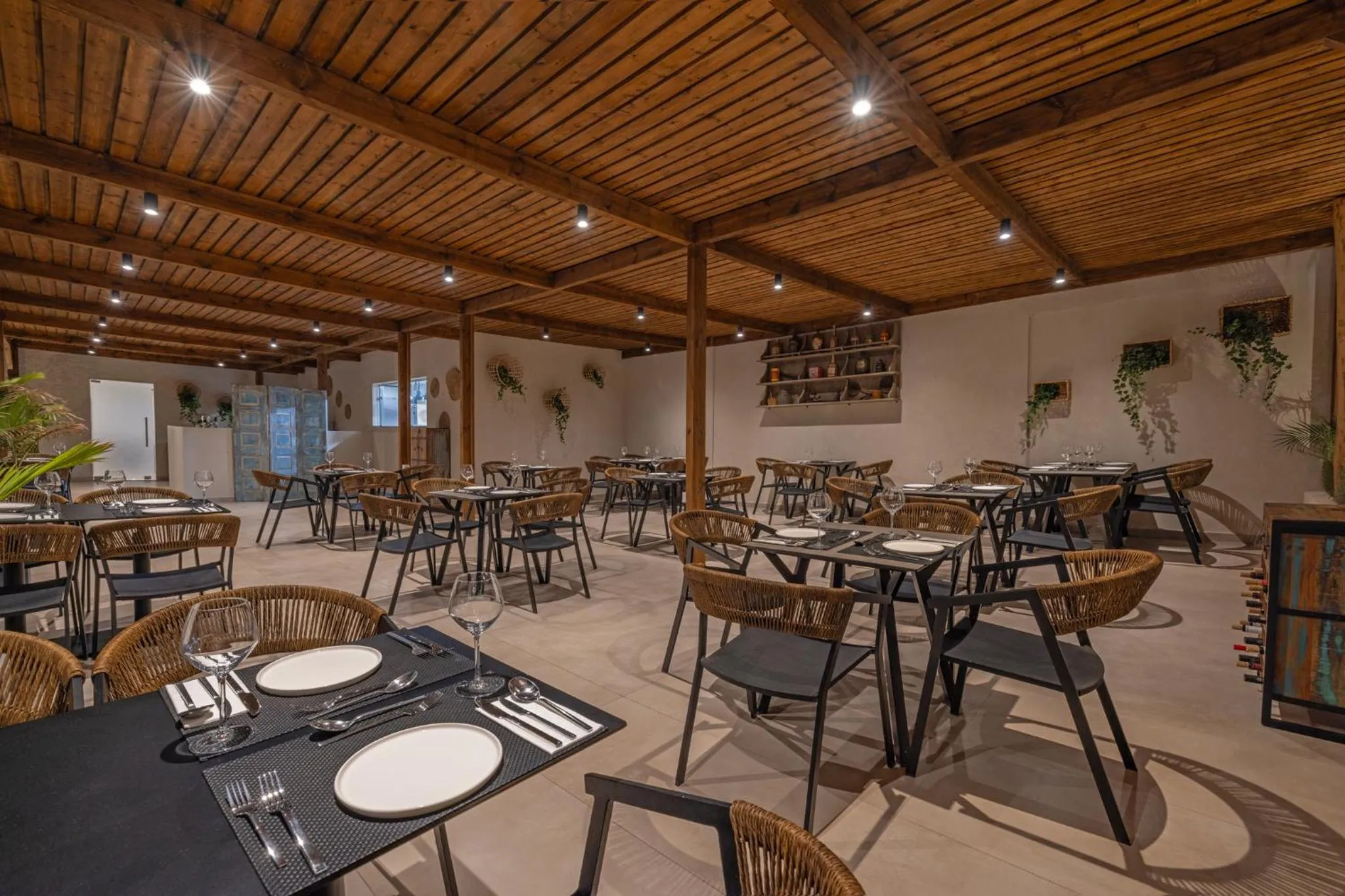 Restaurant/places to eat in Cabana White Boutique Hotel