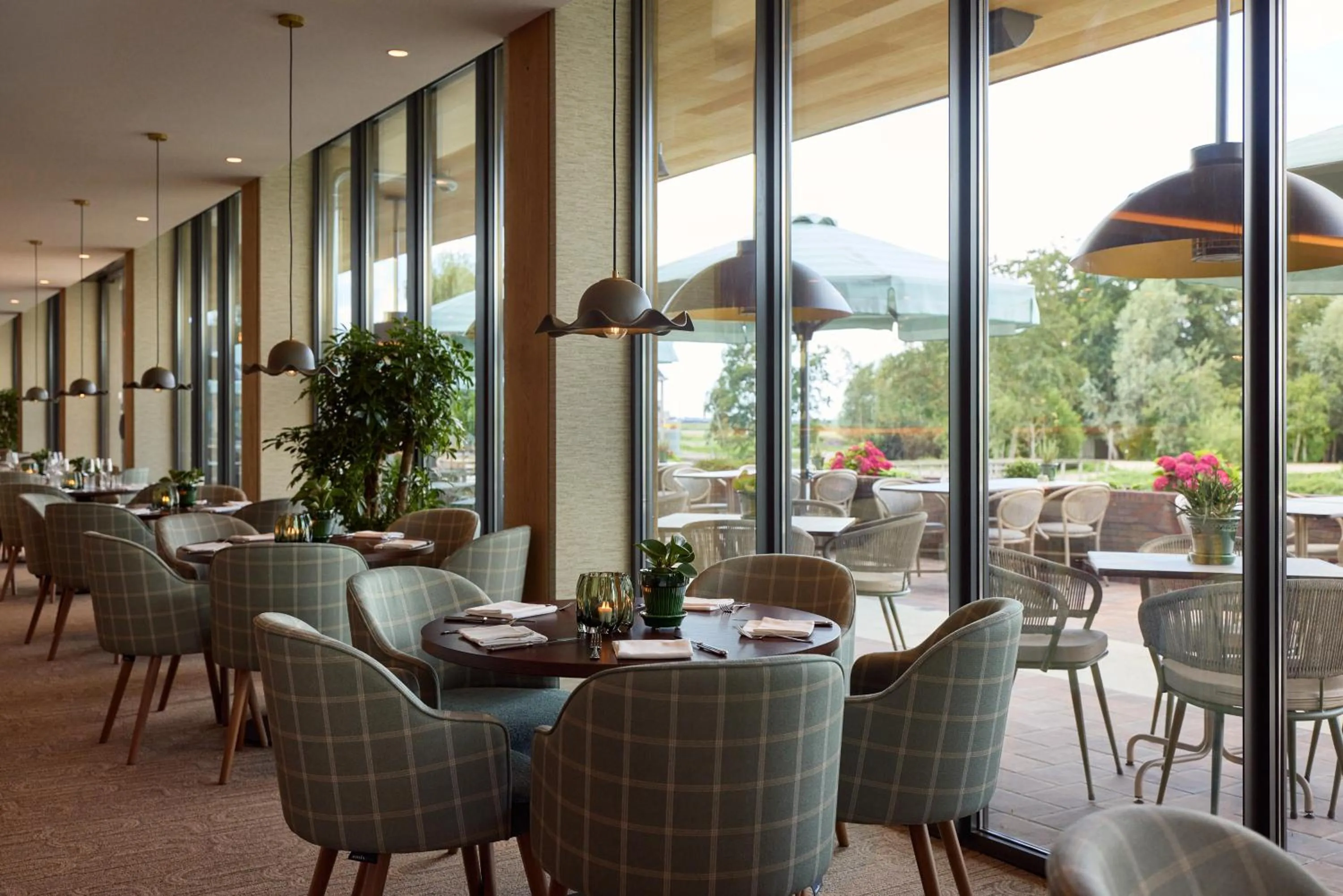 Restaurant/places to eat in Van der Valk Hotel Volendam - Recently renovated