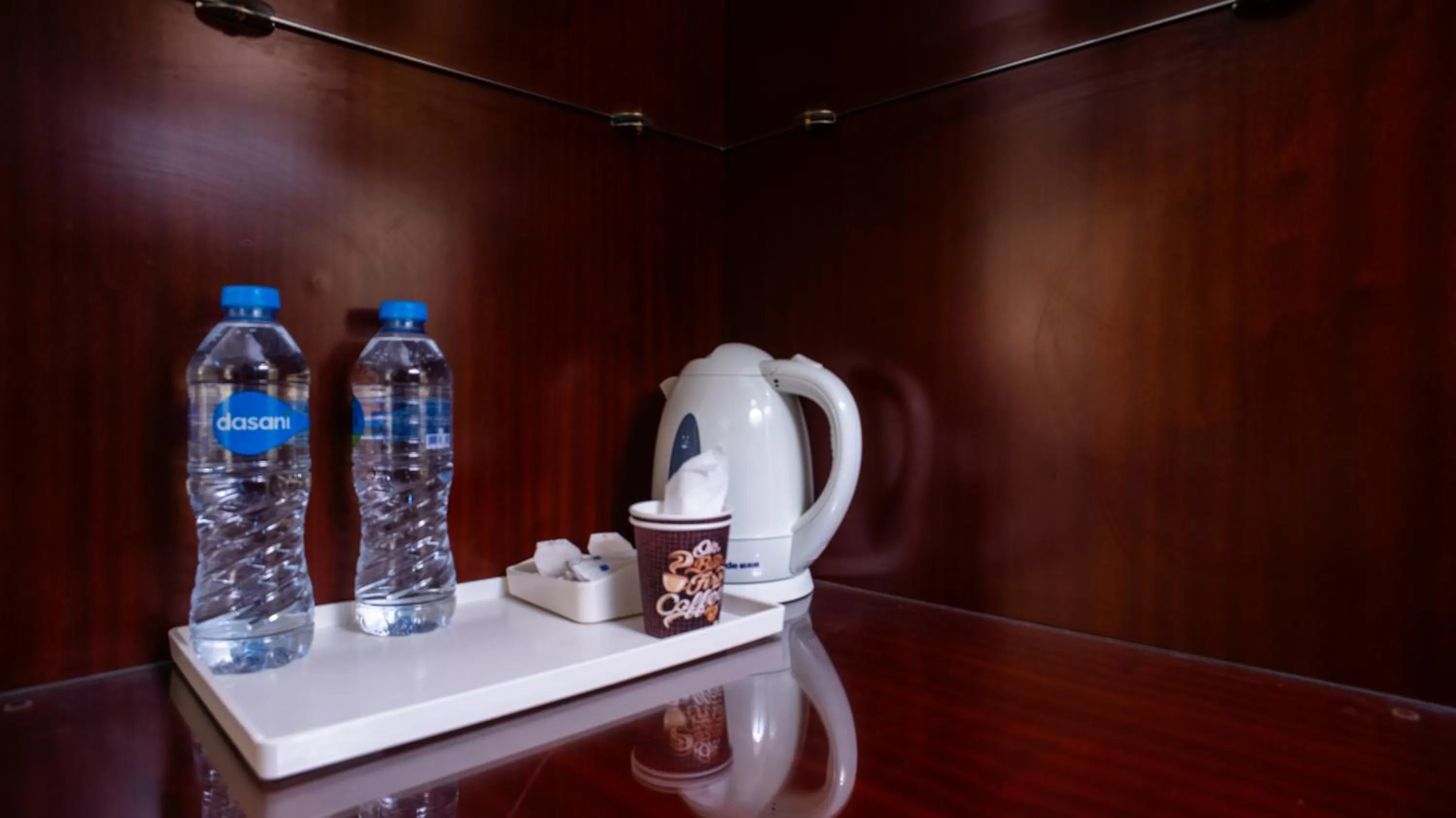 Coffee/tea facilities in The Villa 604 Powered by look