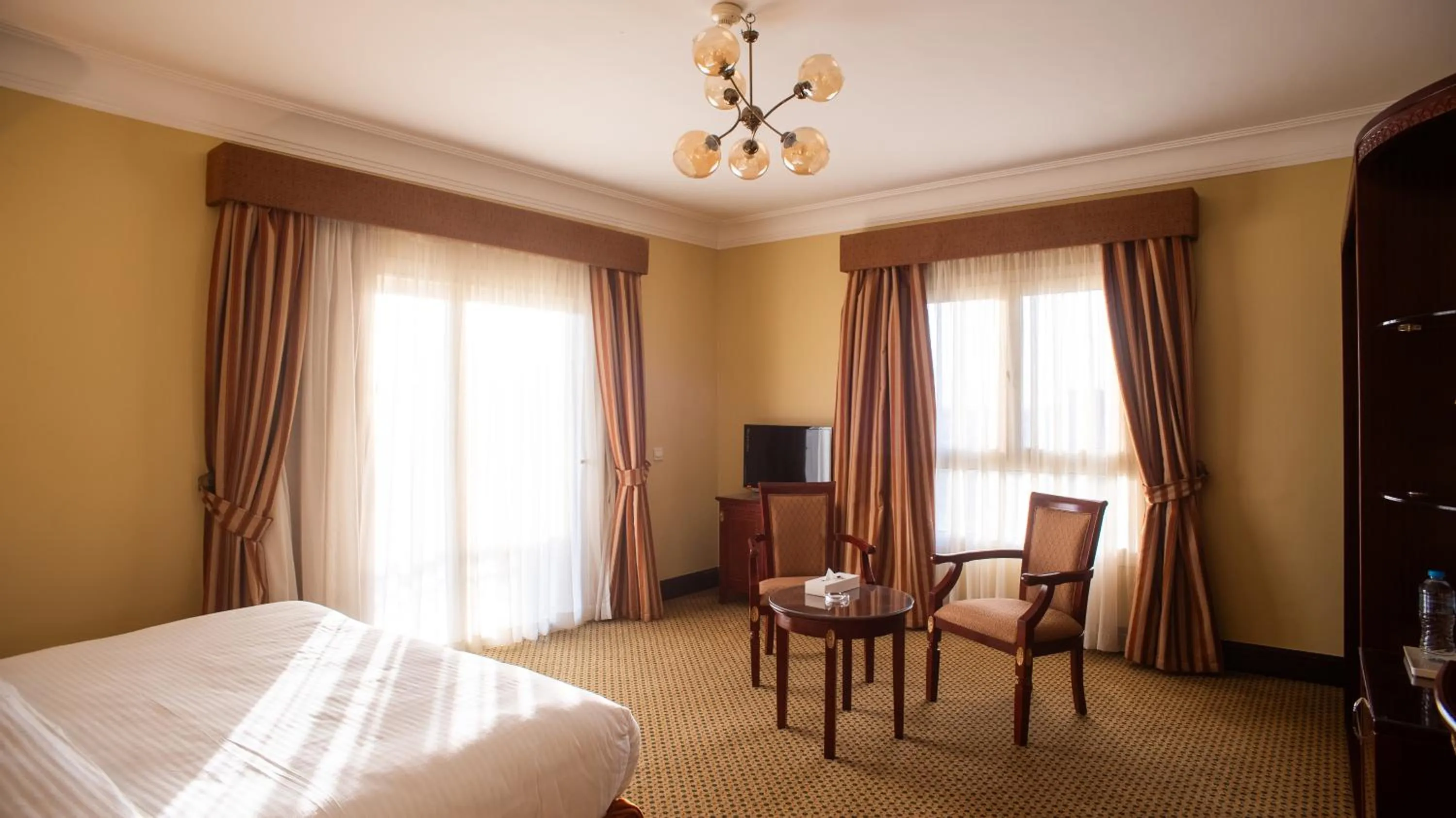 Seating area, Bed in The Villa 604 Powered by look