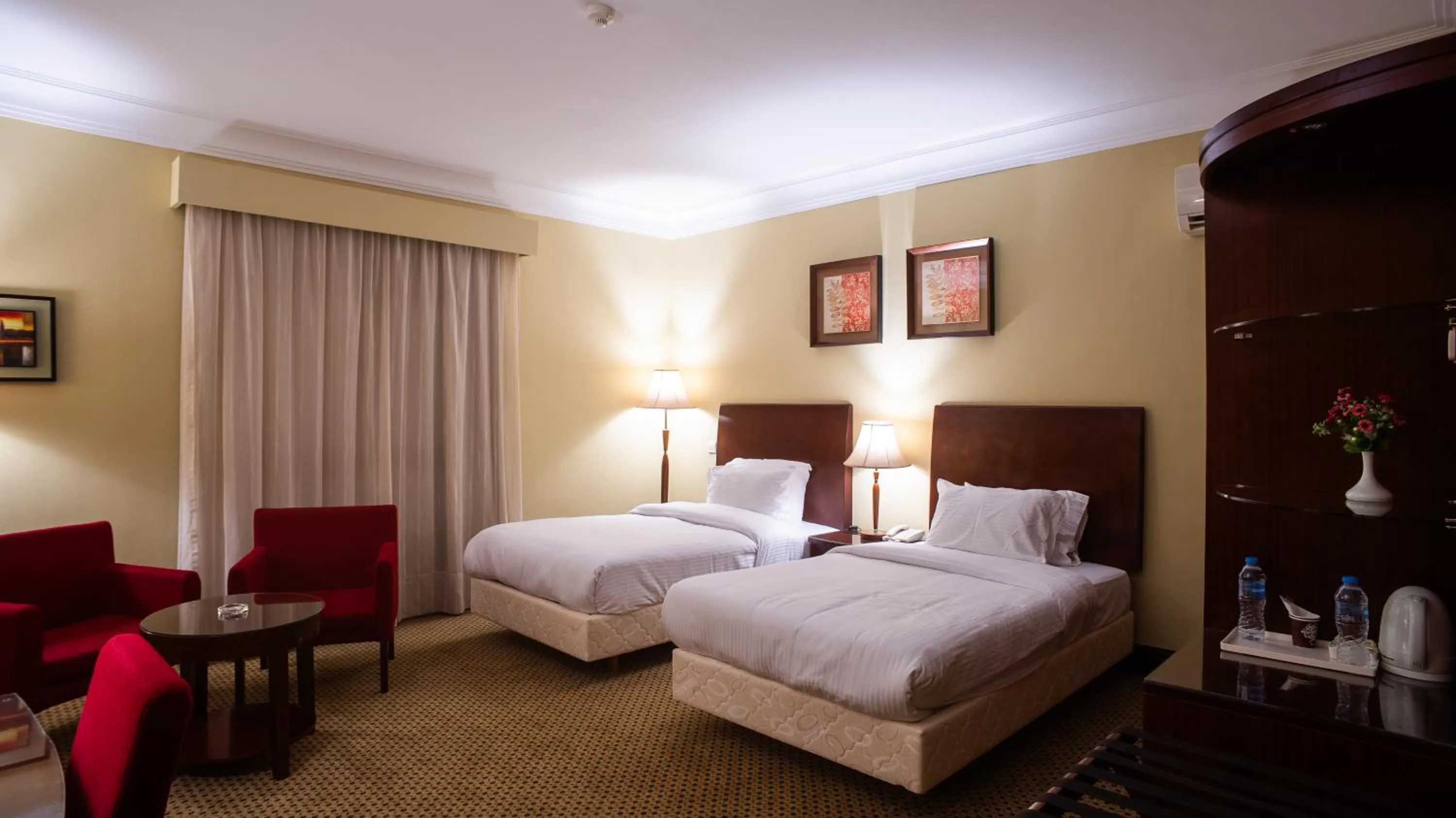 Bed in The Villa 604 Powered by look